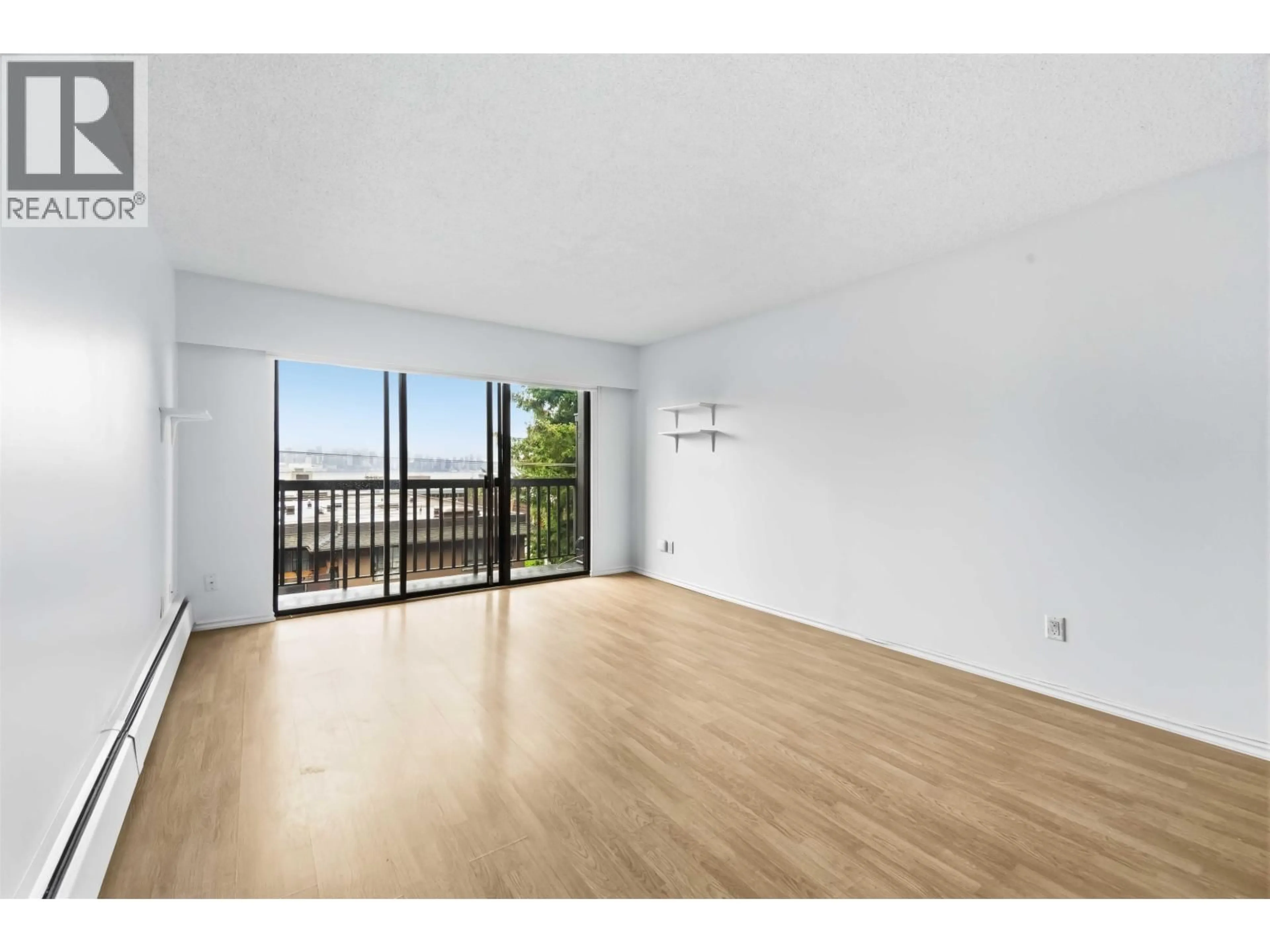 A pic of a room for 302 - 211 3RD STREET, North Vancouver British Columbia V7M1E9