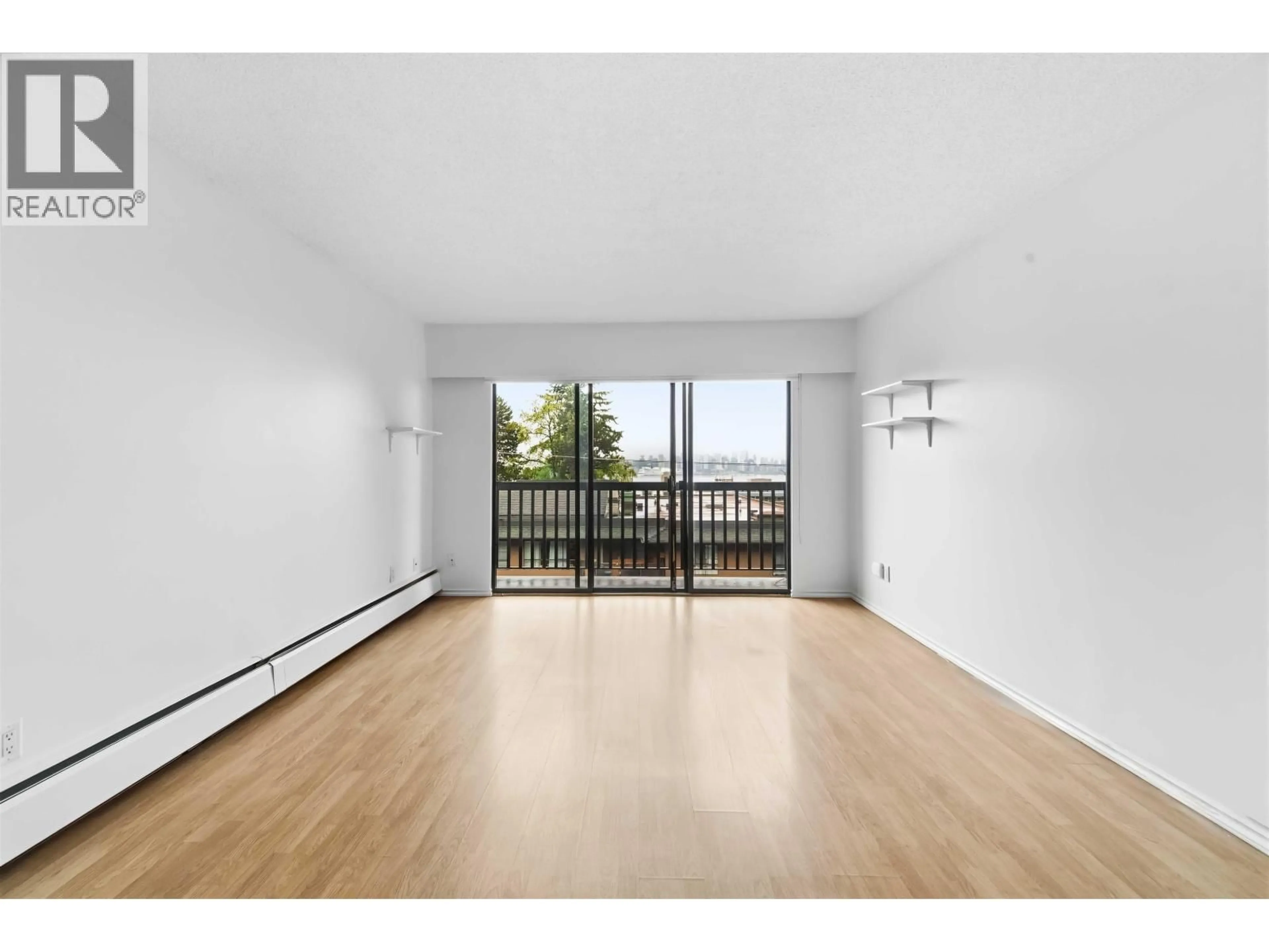 A pic of a room for 302 - 211 3RD STREET, North Vancouver British Columbia V7M1E9