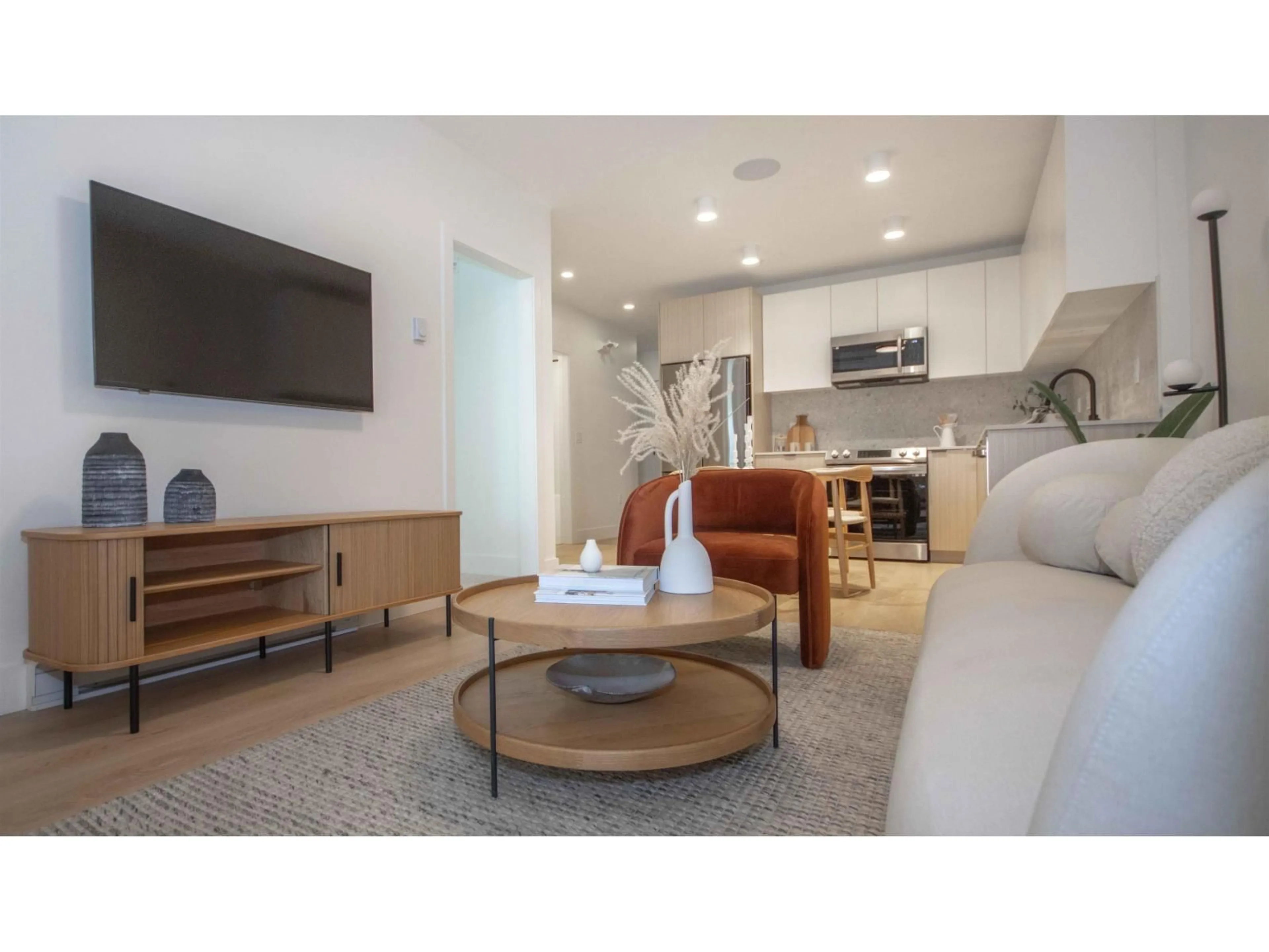Living room with furniture, unknown for 103 - 13455 94A AVENUE, Surrey British Columbia V3V0H3