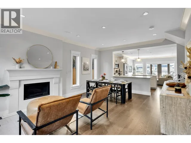 545 4TH STREET, North Vancouver 5
