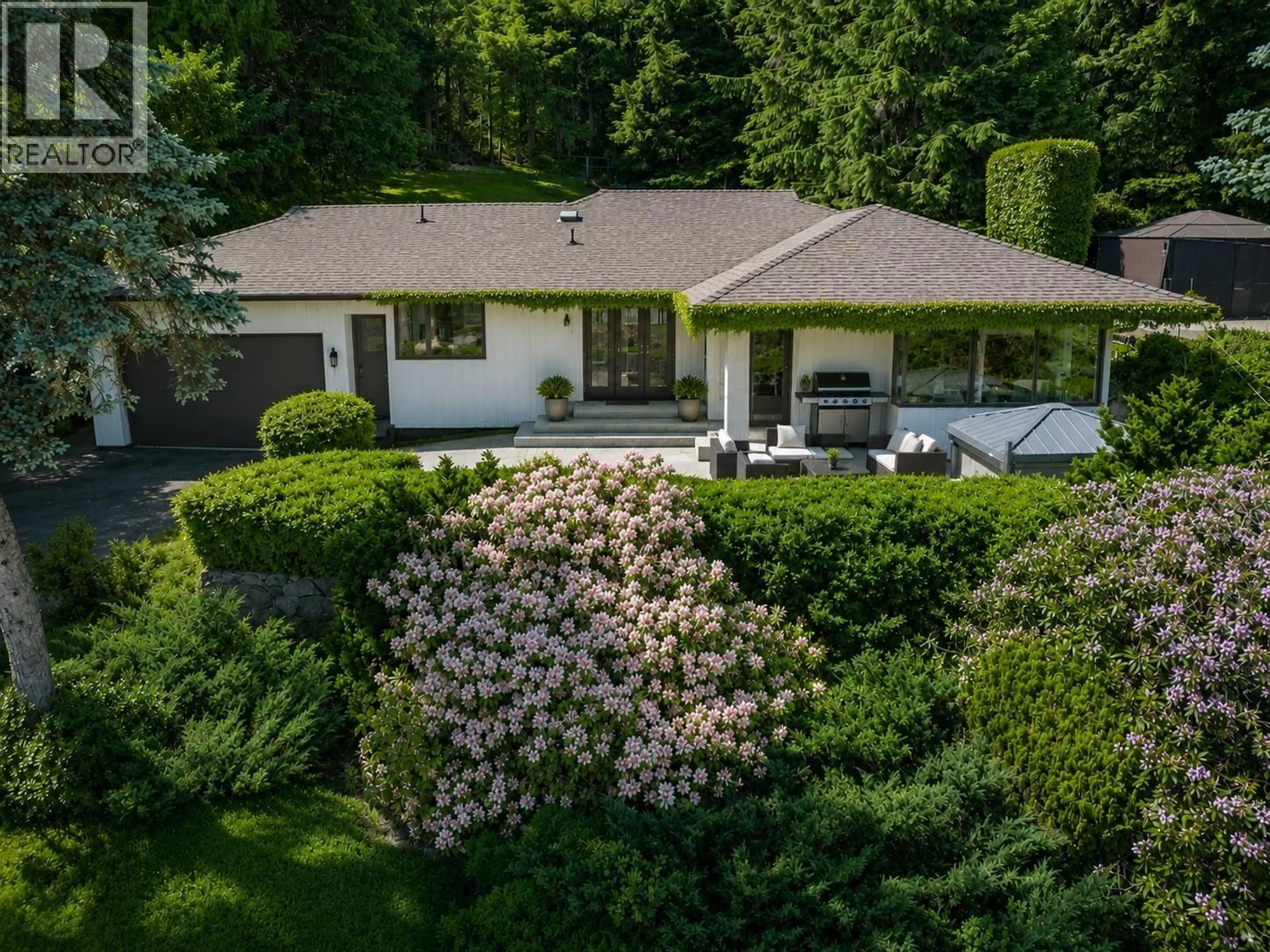 A pic from outside/outdoor area/front of a property/back of a property/a pic from drone, street for 68 BONNYMUIR DRIVE, West Vancouver British Columbia V7S1L2