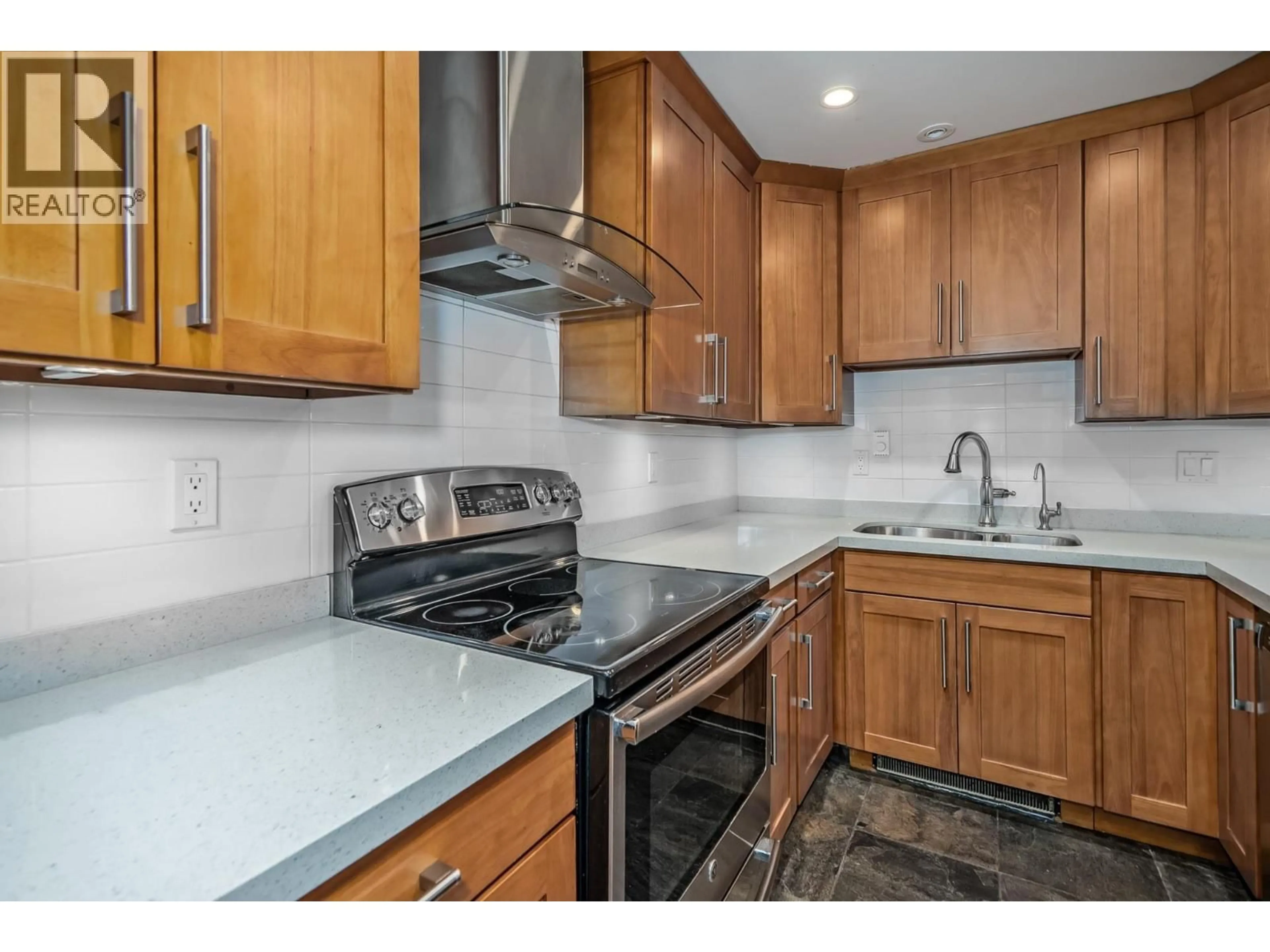 Standard kitchen, unknown for 1140 FAIRWAY VIEWS WYND, Tsawwassen British Columbia V4L2E2