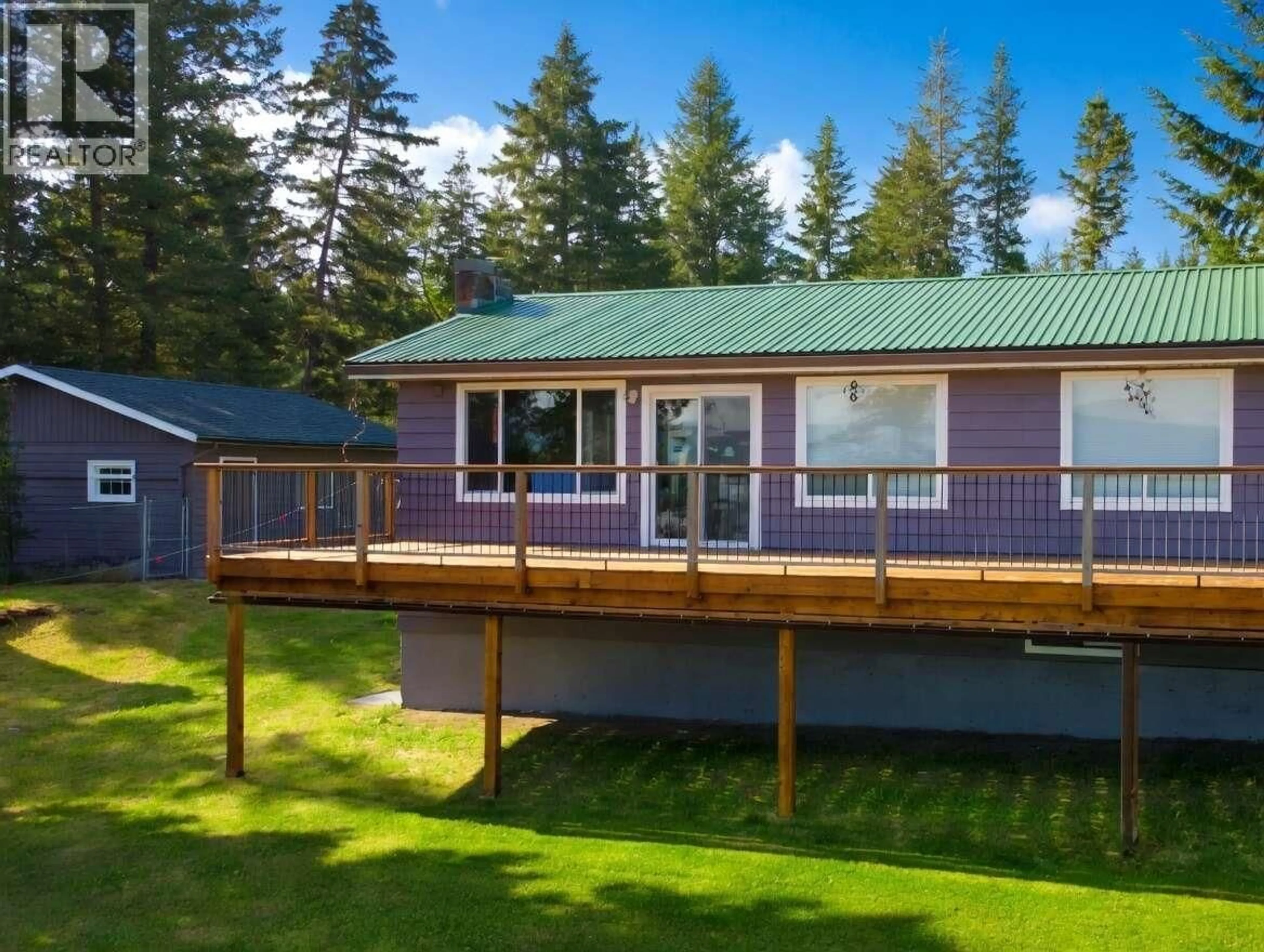 A pic from outside/outdoor area/front of a property/back of a property/a pic from drone, unknown for 4803 LAKEVIEW ROAD, Lac La Hache British Columbia V0K1T0
