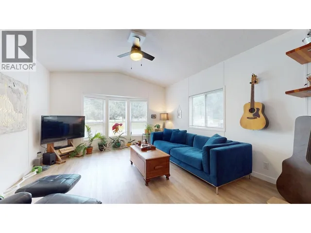 3 - 7617 PEMBERTON, Pemberton 3