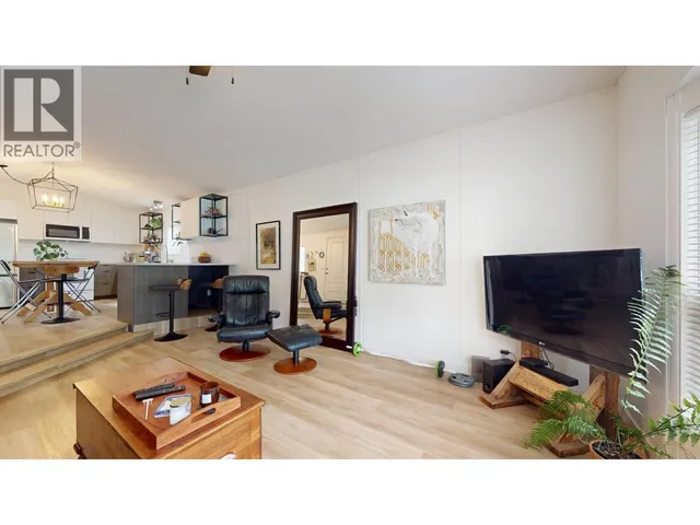 3 - 7617 PEMBERTON, Pemberton 5