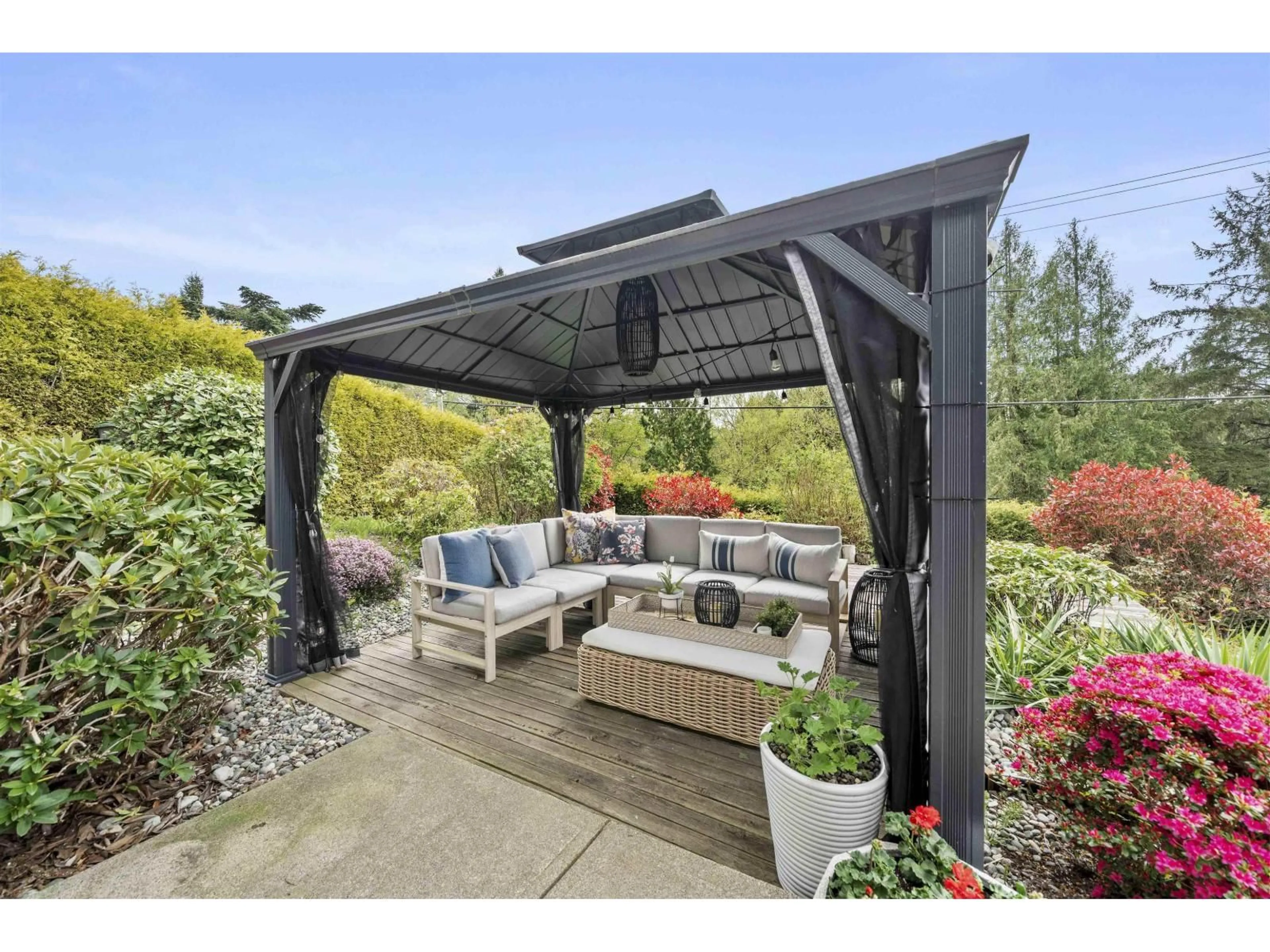 Patio, unknown for 16071 8 AVENUE, Surrey British Columbia V4A1A1