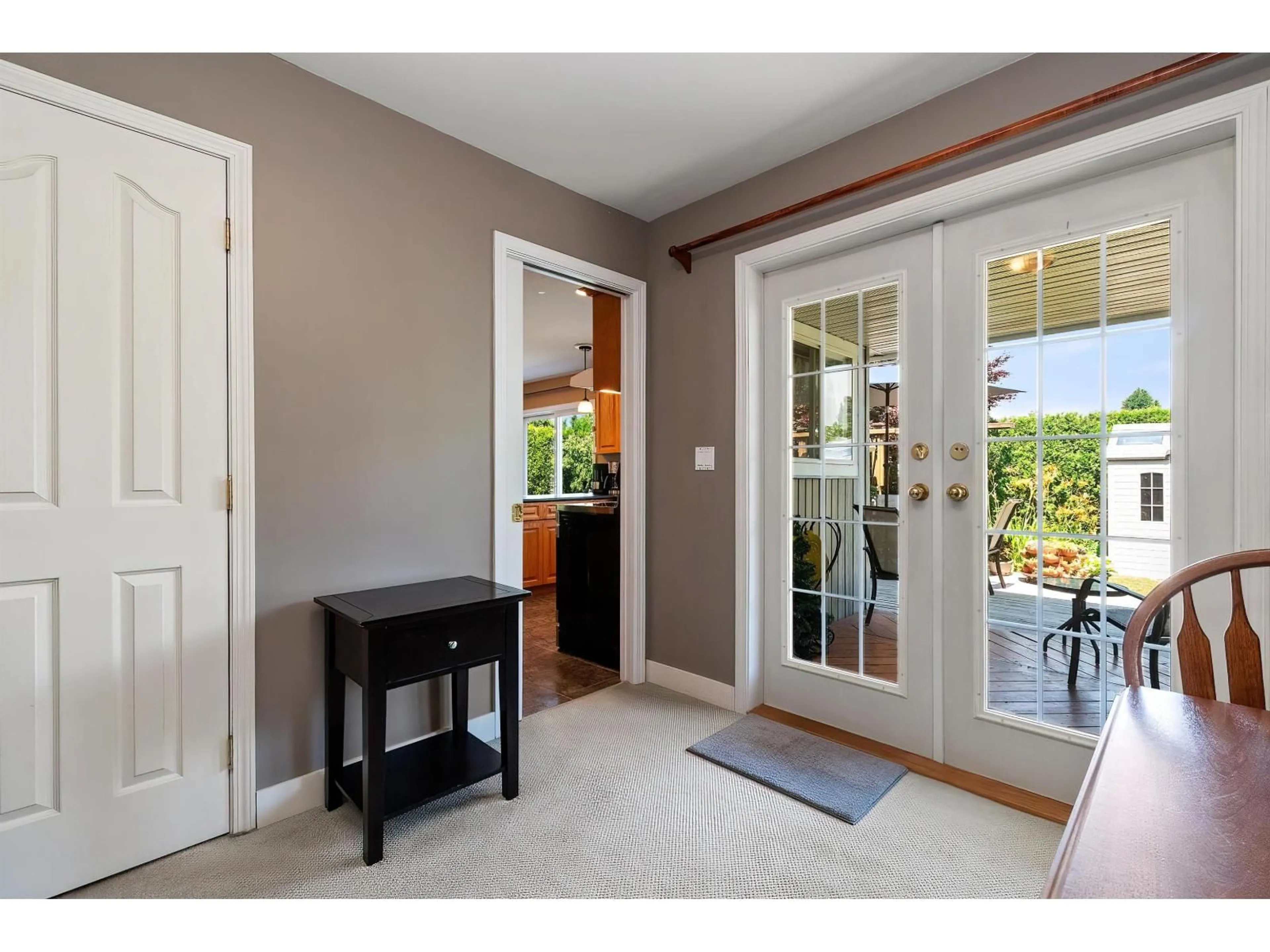 Indoor entryway for 10027 MERRITT DRIVE, Chilliwack British Columbia V2P7Z2