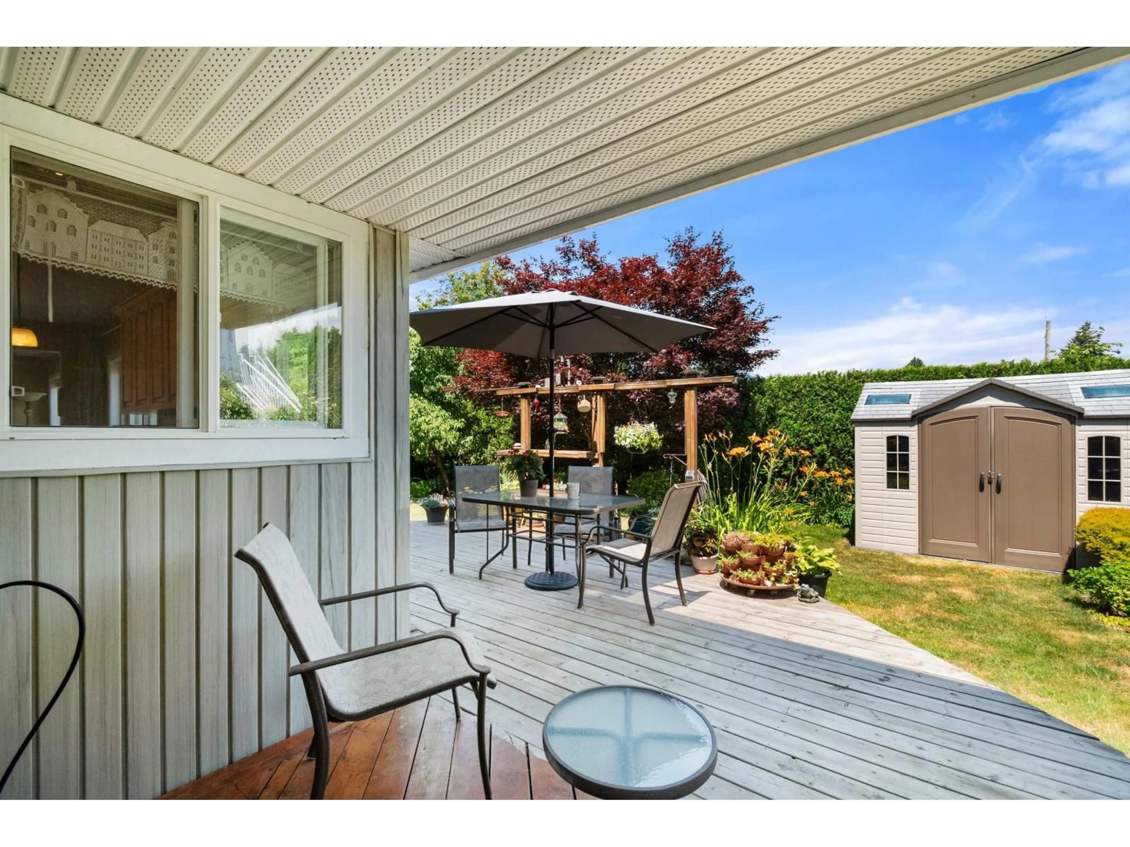 Patio, unknown for 10027 MERRITT DRIVE, Chilliwack British Columbia V2P7Z2