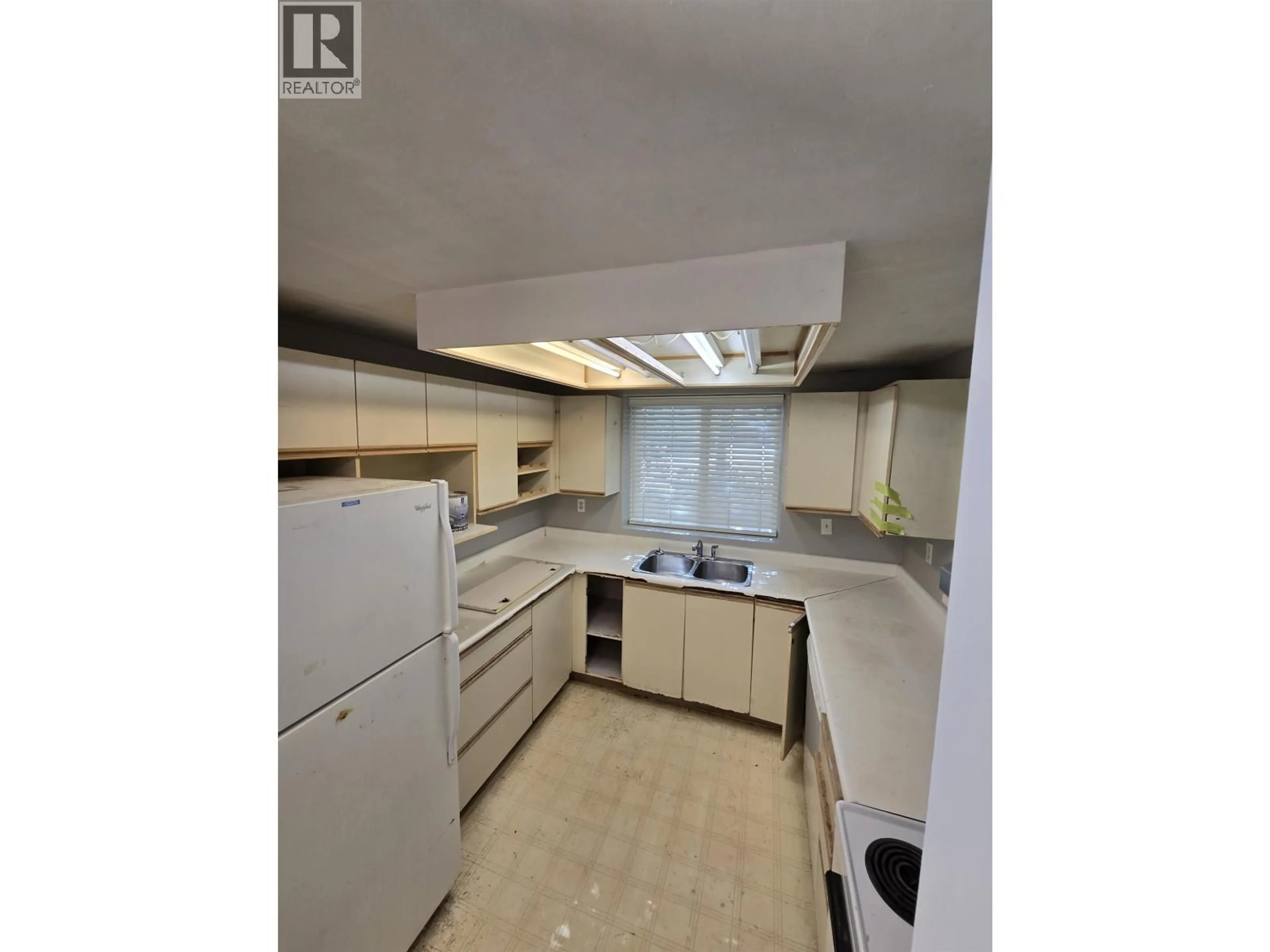 Standard kitchen, unknown for 100 - 8655 JONES ROAD, Richmond British Columbia V6Y3V7