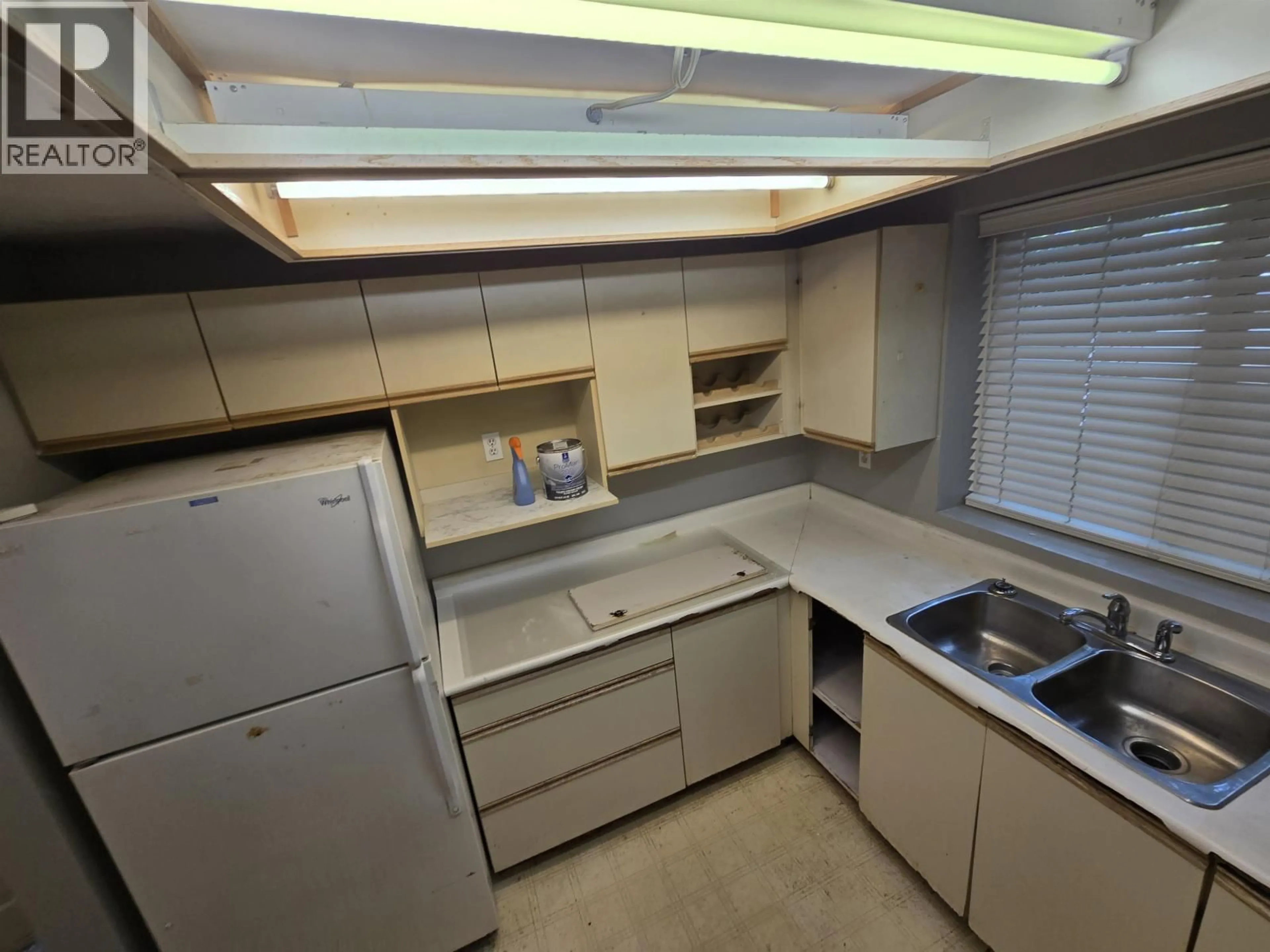 Standard kitchen, unknown for 100 - 8655 JONES ROAD, Richmond British Columbia V6Y3V7