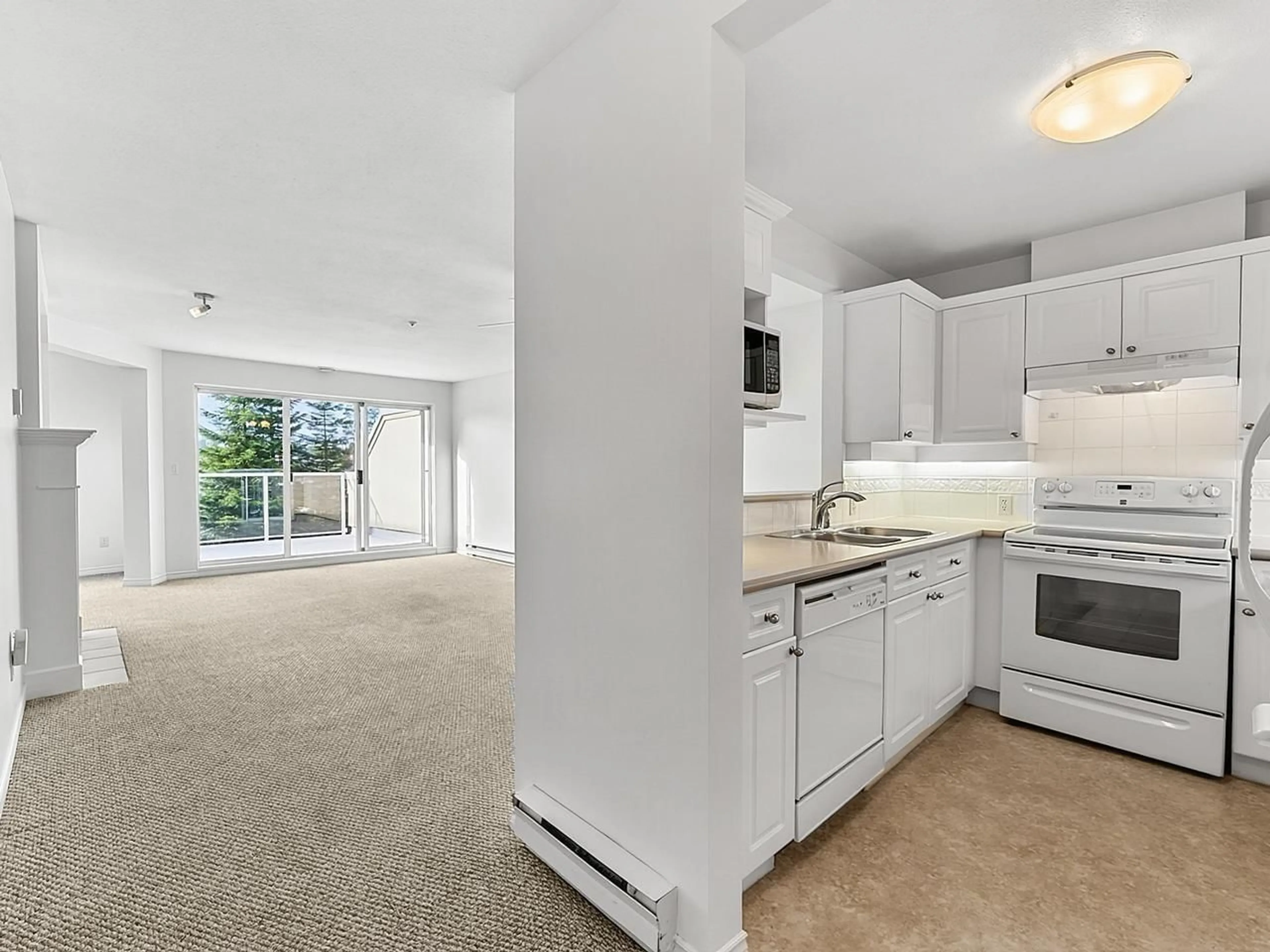 Unknown for 302 - 20448 PARK AVENUE, Langley British Columbia V3A4N3