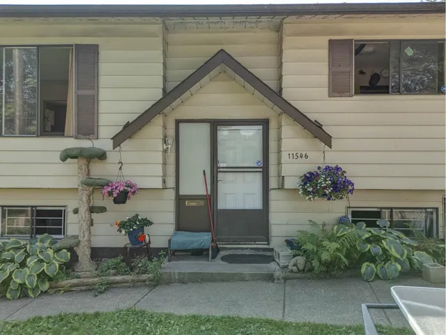 11546 SURREY ROAD, Surrey 2