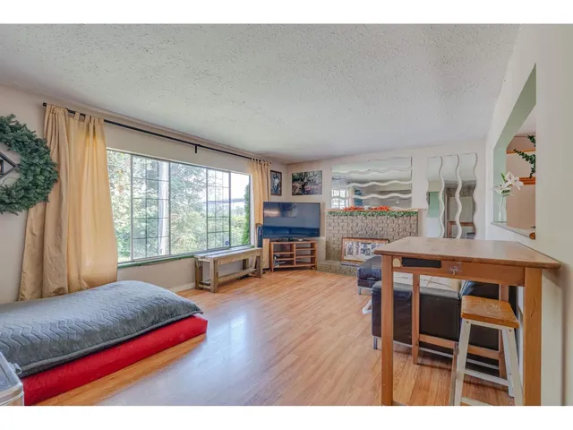 11546 SURREY ROAD, Surrey 4