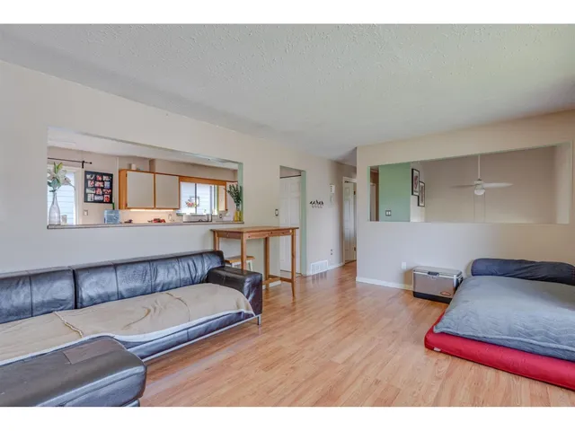 11546 SURREY ROAD, Surrey 5