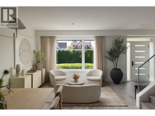 238 19TH STREET, North Vancouver 3