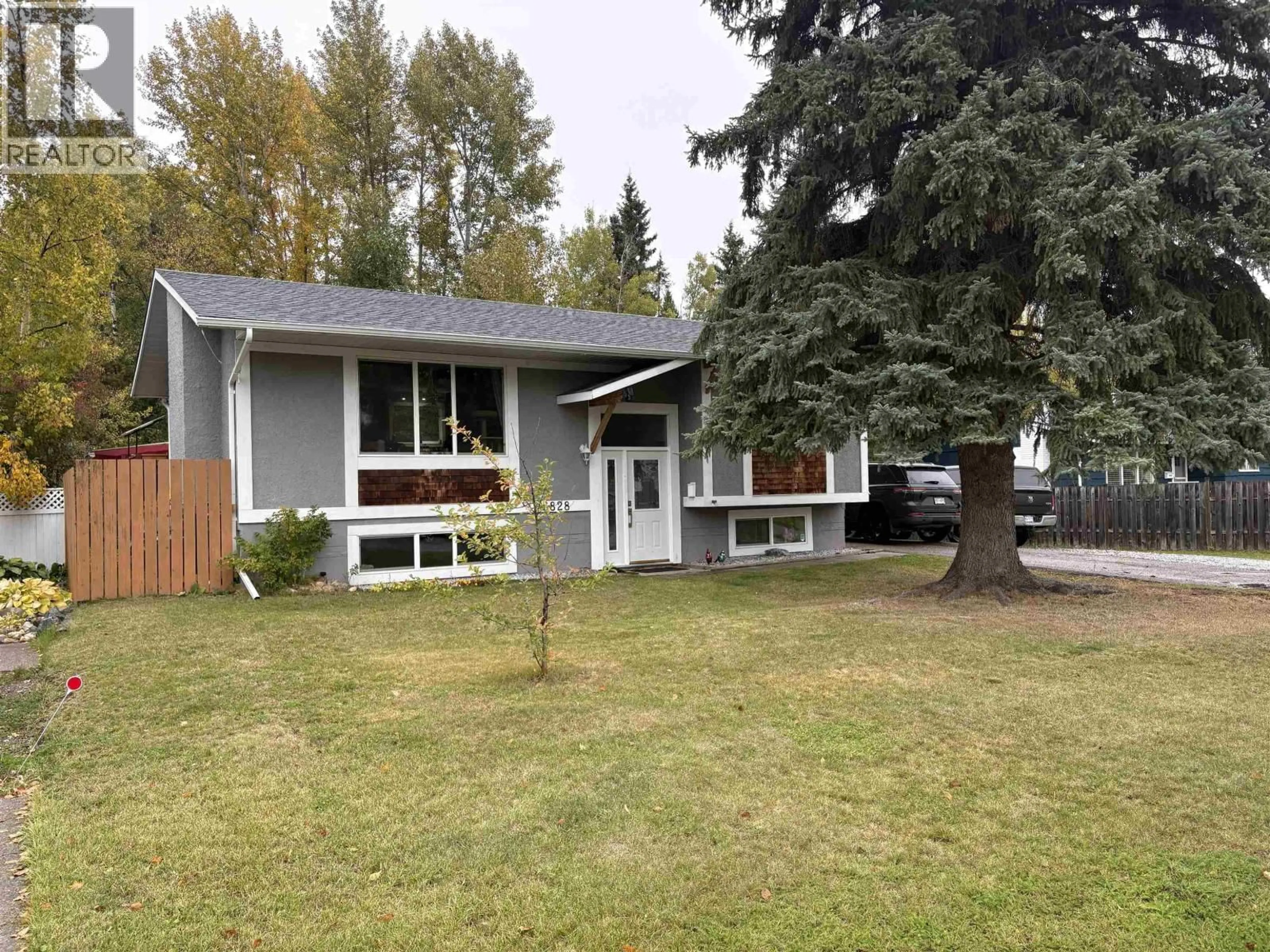 Home with vinyl exterior material, street for 6828 FAIRMONT CRESCENT, Prince George British Columbia V2N2P5