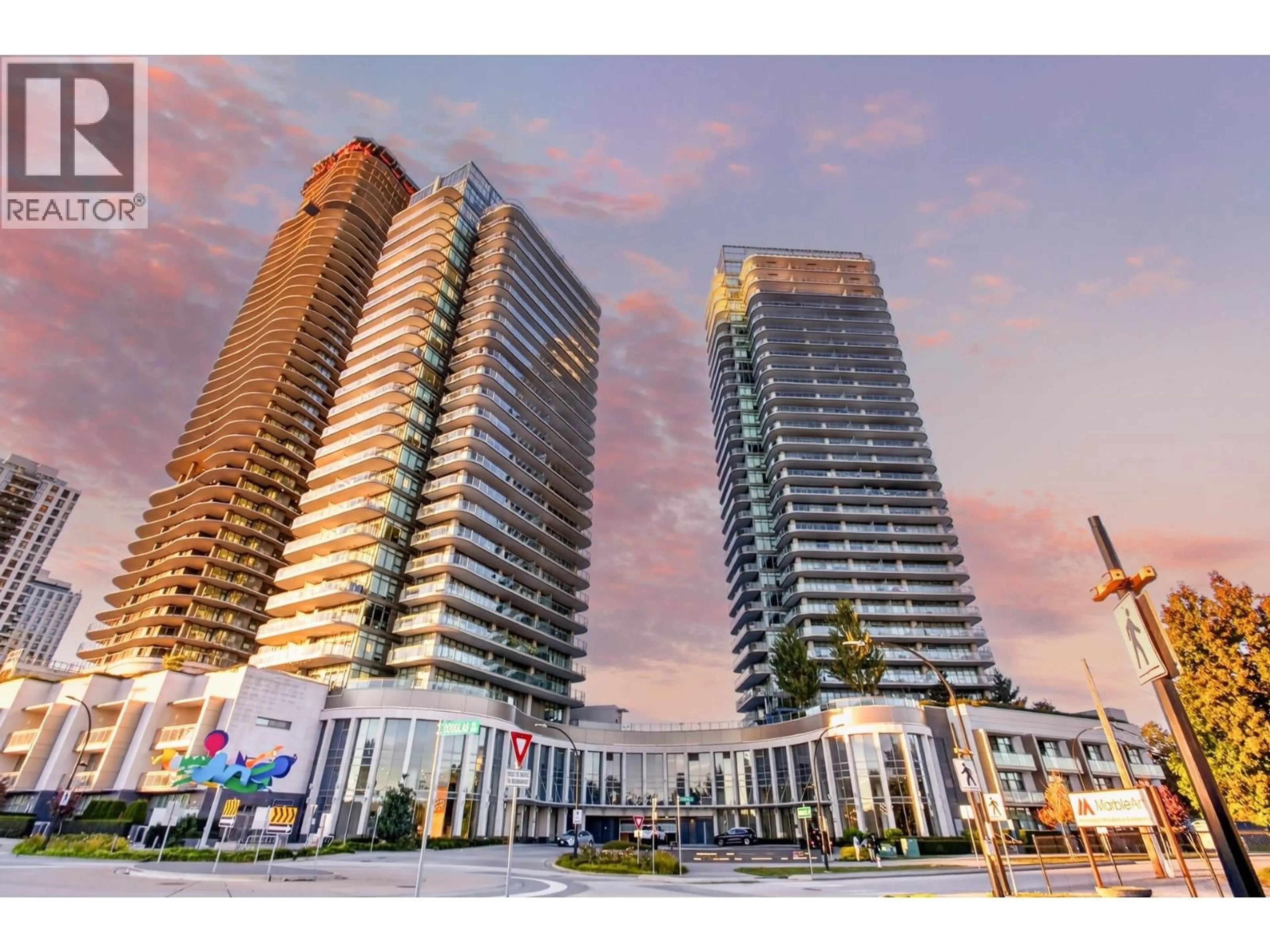 Indoor foyer for 3103 - 5333 GORING STREET, Burnaby British Columbia V5B0B6