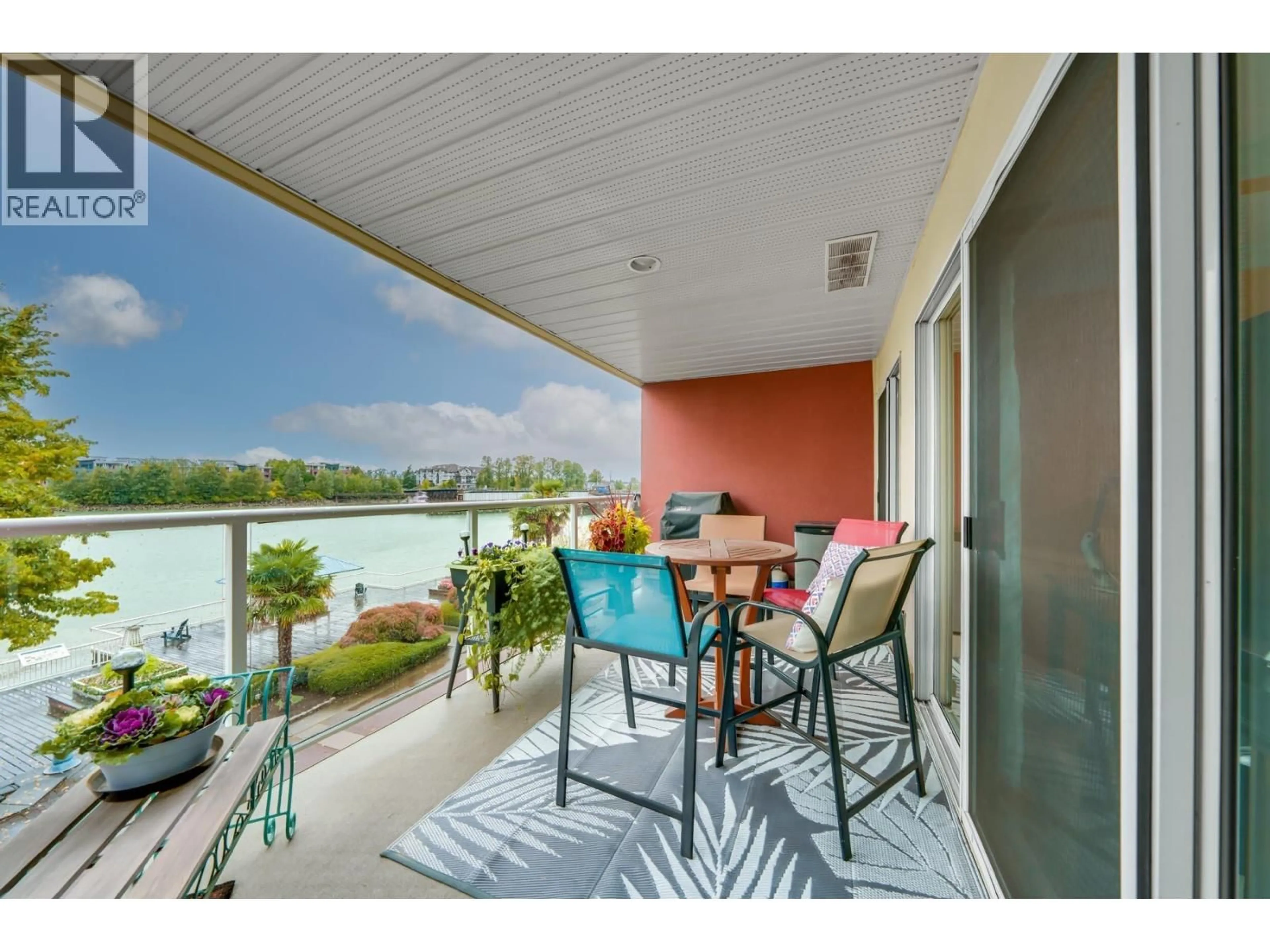 Balcony in the apartment, water/lake/river/ocean view for 306 - 1230 QUAYSIDE DRIVE, New Westminster British Columbia V3M6H1