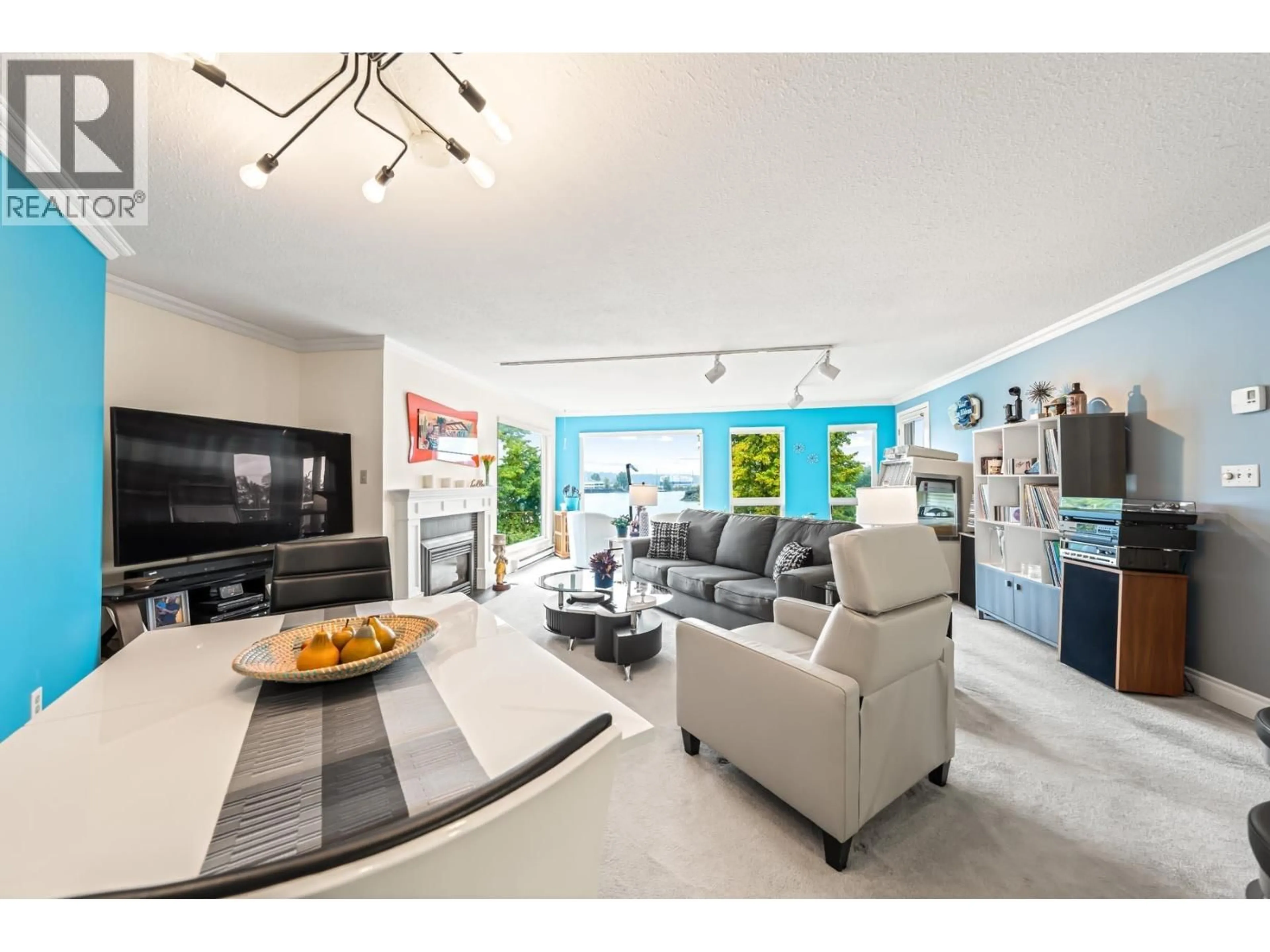 Living room with furniture, unknown for 306 - 1230 QUAYSIDE DRIVE, New Westminster British Columbia V3M6H1