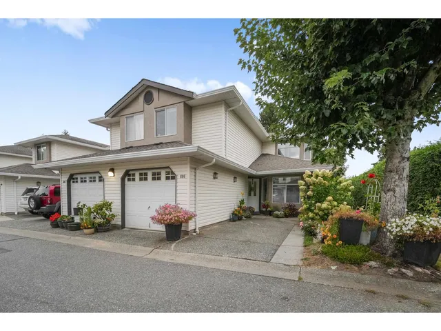 606 - 8260 162 A STREET STREET SOUTHEAST, Surrey 2