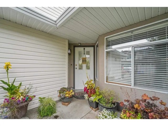 606 - 8260 162 A STREET STREET SOUTHEAST, Surrey 4