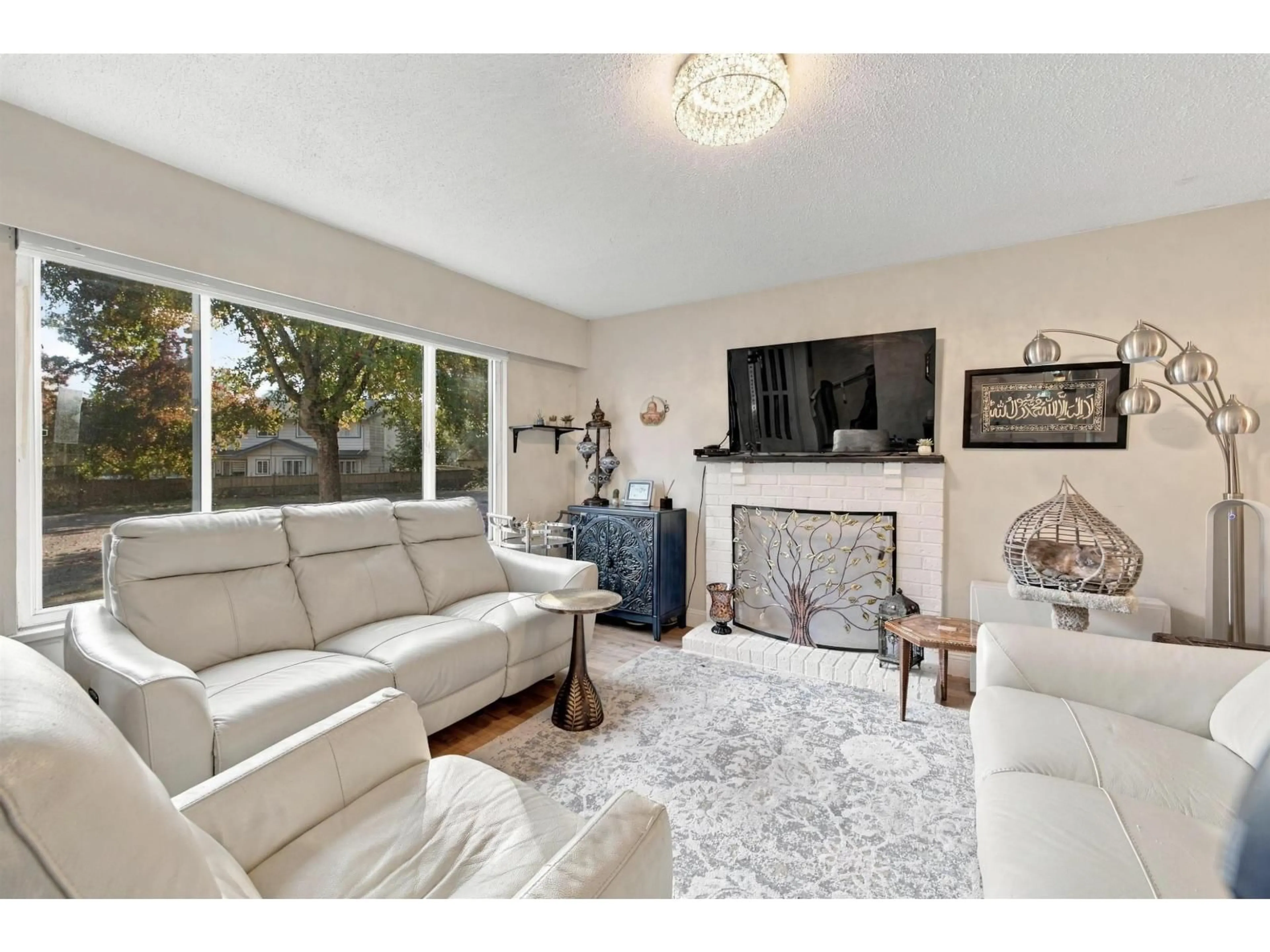 Living room with furniture, unknown for 6284 MORGAN PLACE, Surrey British Columbia V3S5B9