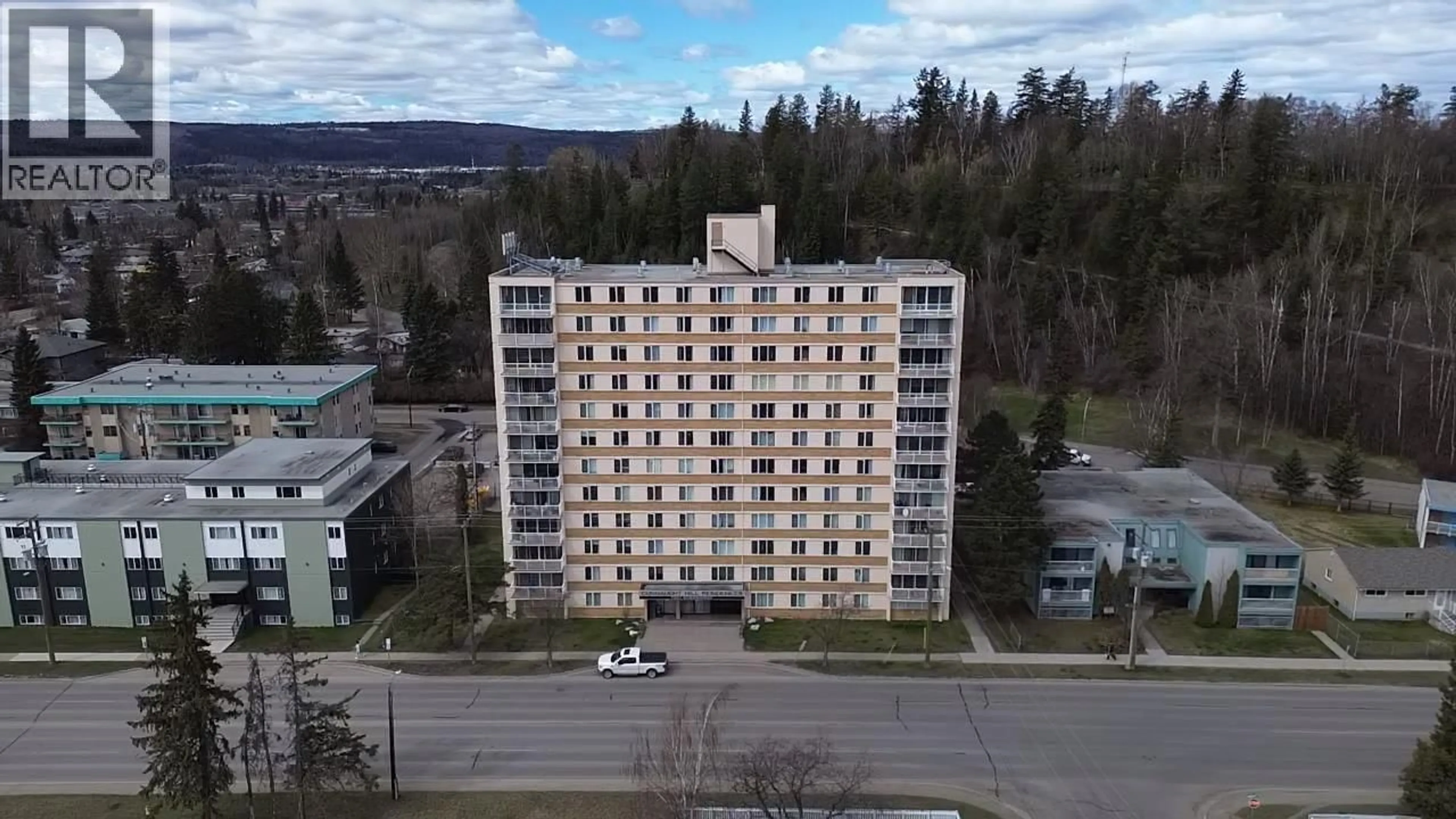 A pic from outside/outdoor area/front of a property/back of a property/a pic from drone, building for 1003 - 1501 QUEENSWAY STREET, Prince George British Columbia V2L1L5