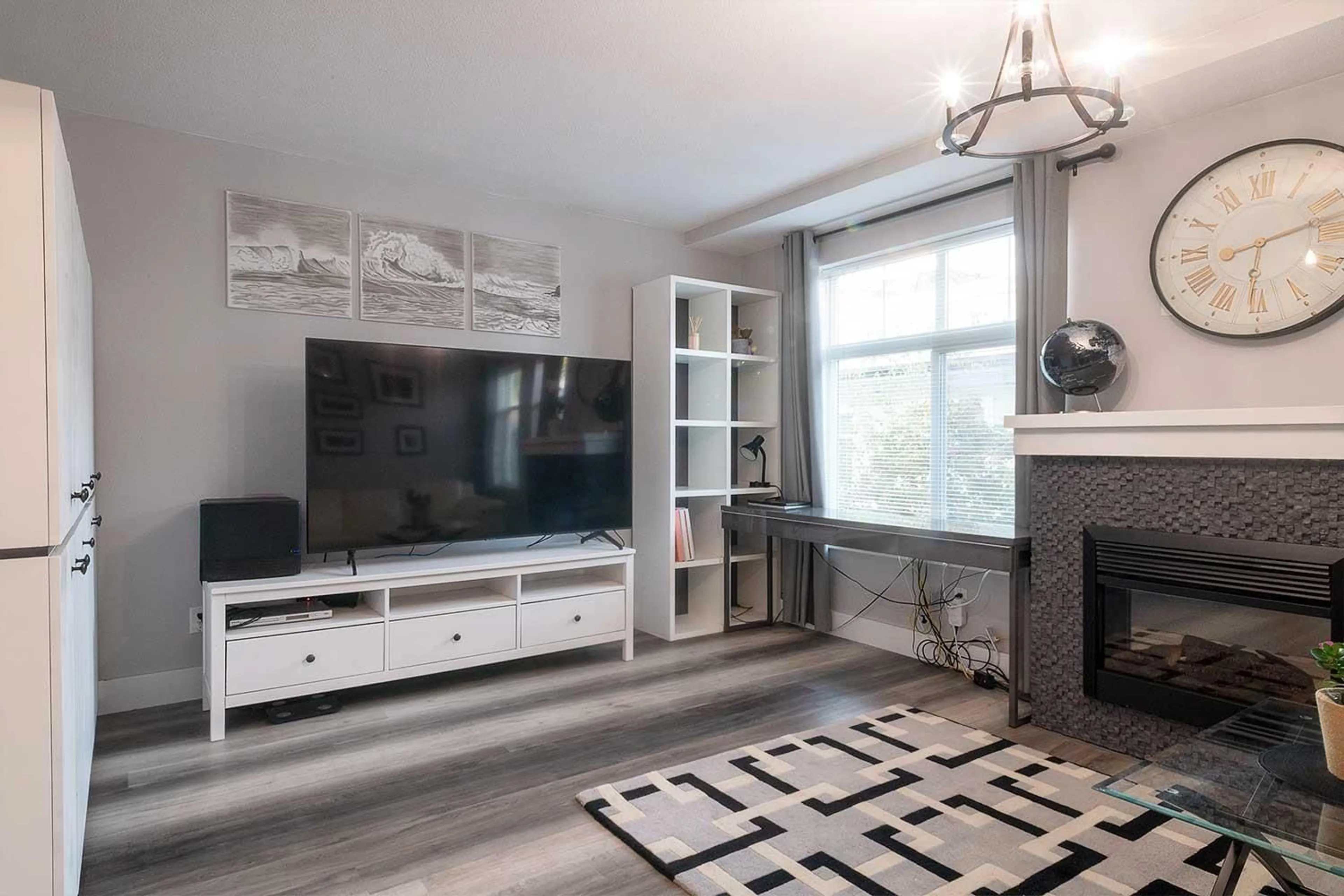 Living room with furniture, unknown for 61 - 15833 26 AVENUE, Surrey British Columbia V3Z2X5