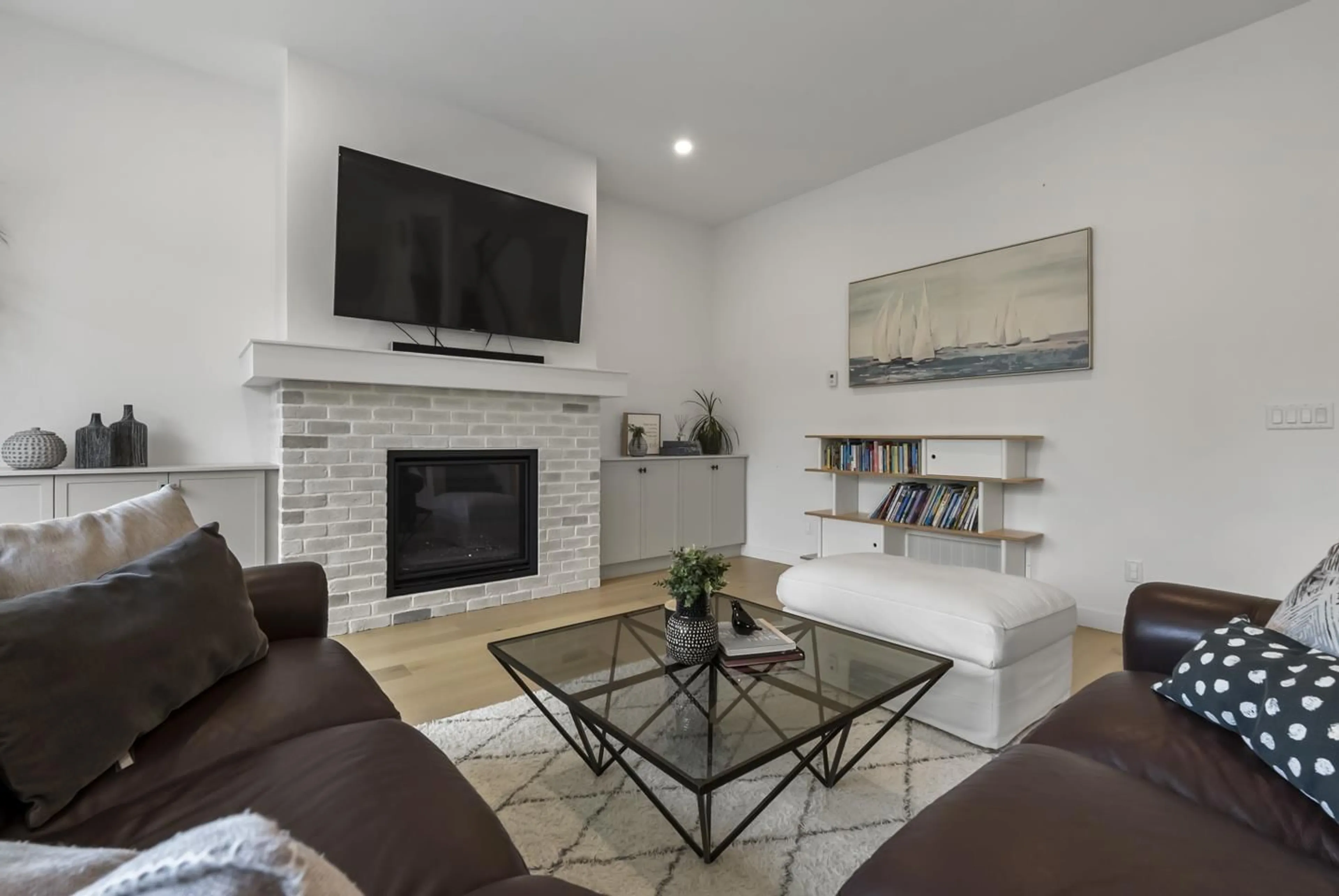 Living room with furniture, unknown for 7567 196A STREET, Langley British Columbia V2Y3T2
