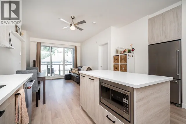 303 - 7579 16TH STREET, Burnaby 3