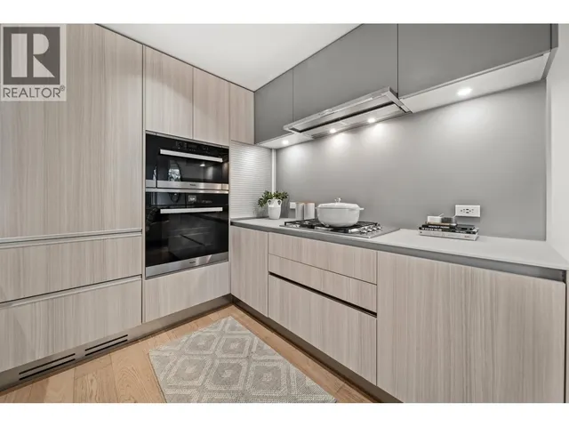 140 WOODSTOCK AVENUE, Vancouver 2