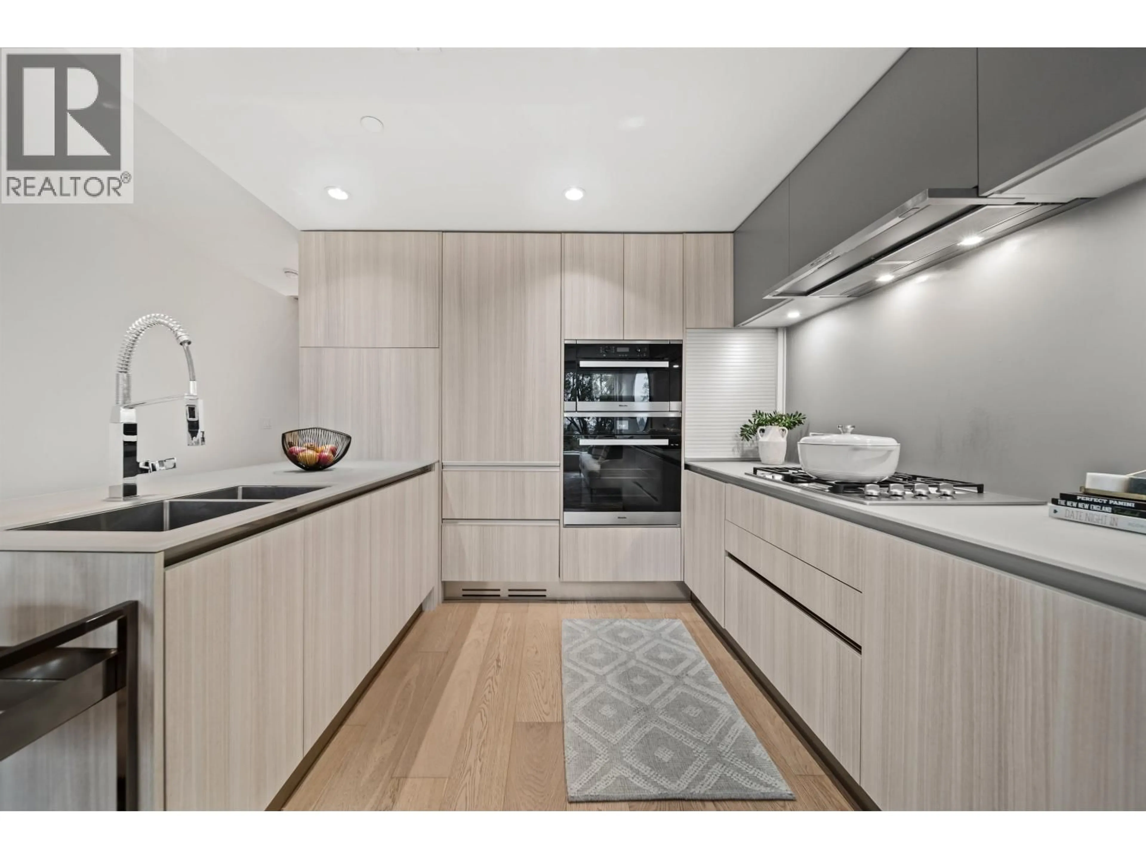 Unknown for 140 WOODSTOCK AVENUE, Vancouver British Columbia V5Y0N1