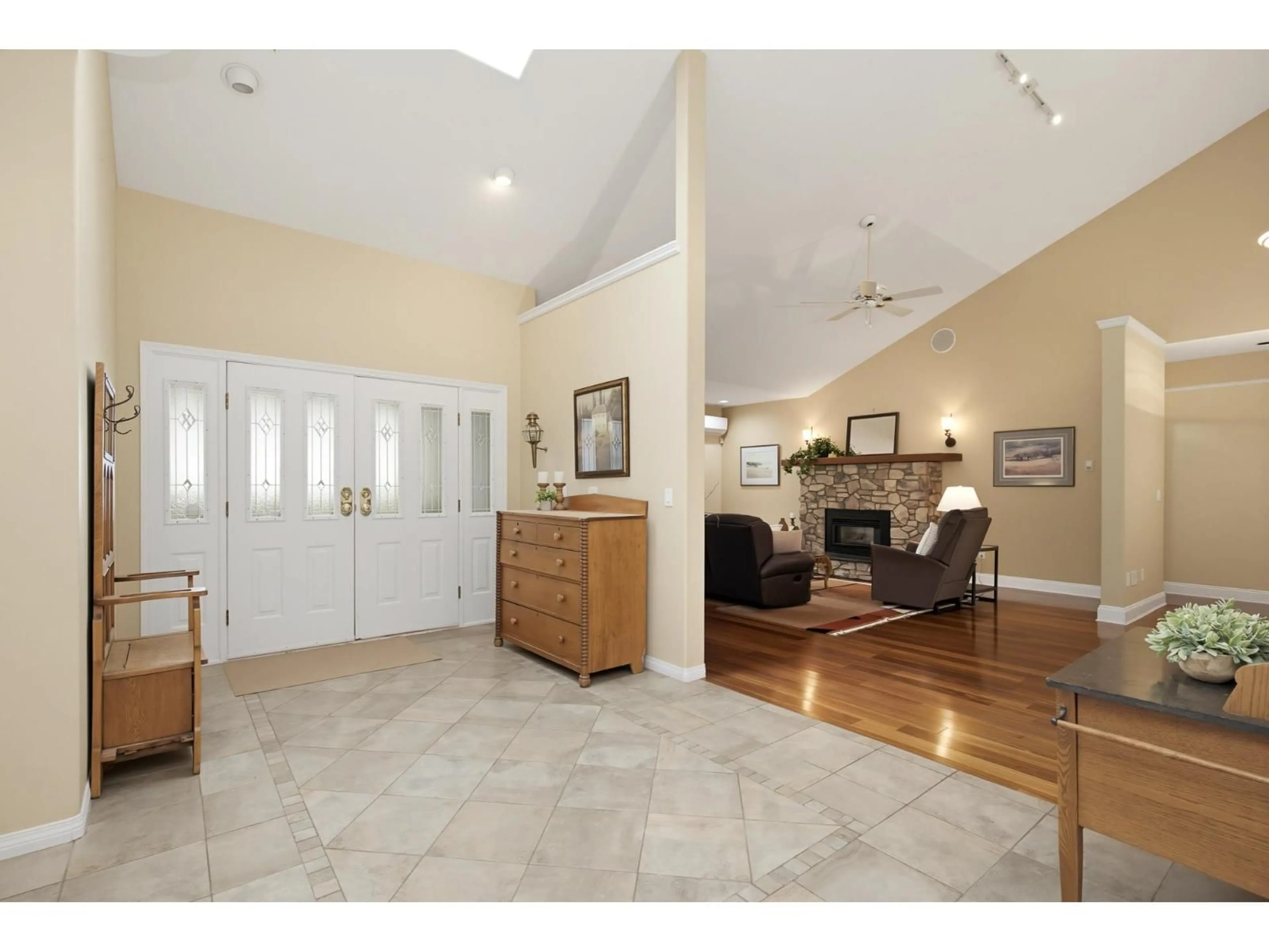 Indoor foyer for 5226 222 STREET, Langley British Columbia V2Y1L5