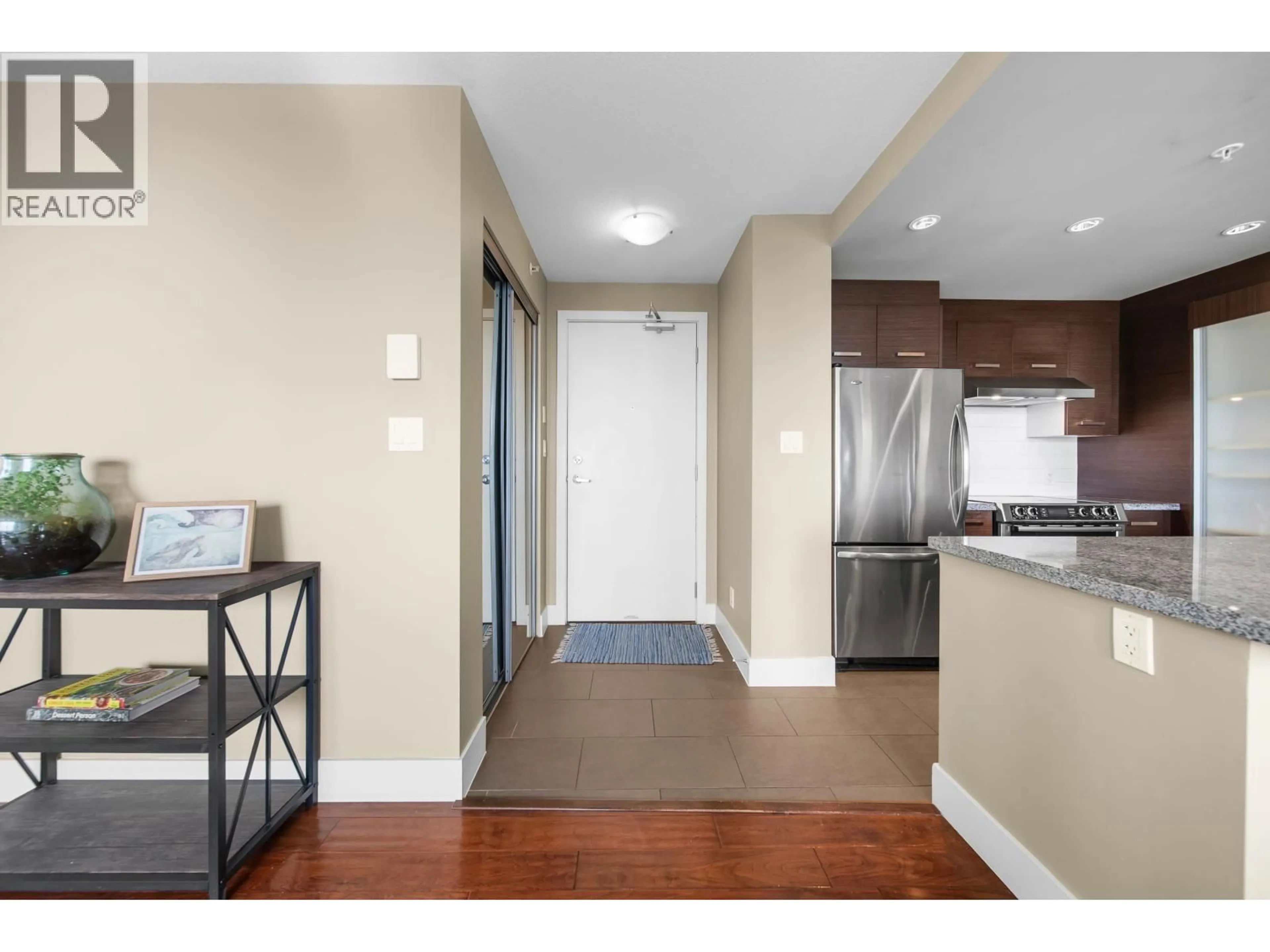 Unknown for 805 - 2959 GLEN DRIVE, Coquitlam British Columbia V3B0B8