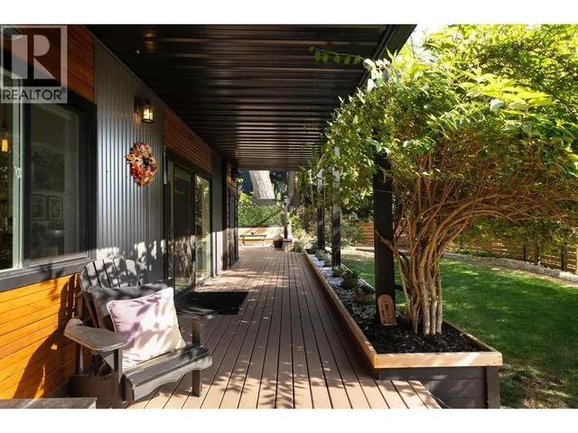 955 WINDJAMMER ROAD, Bowen Island 2