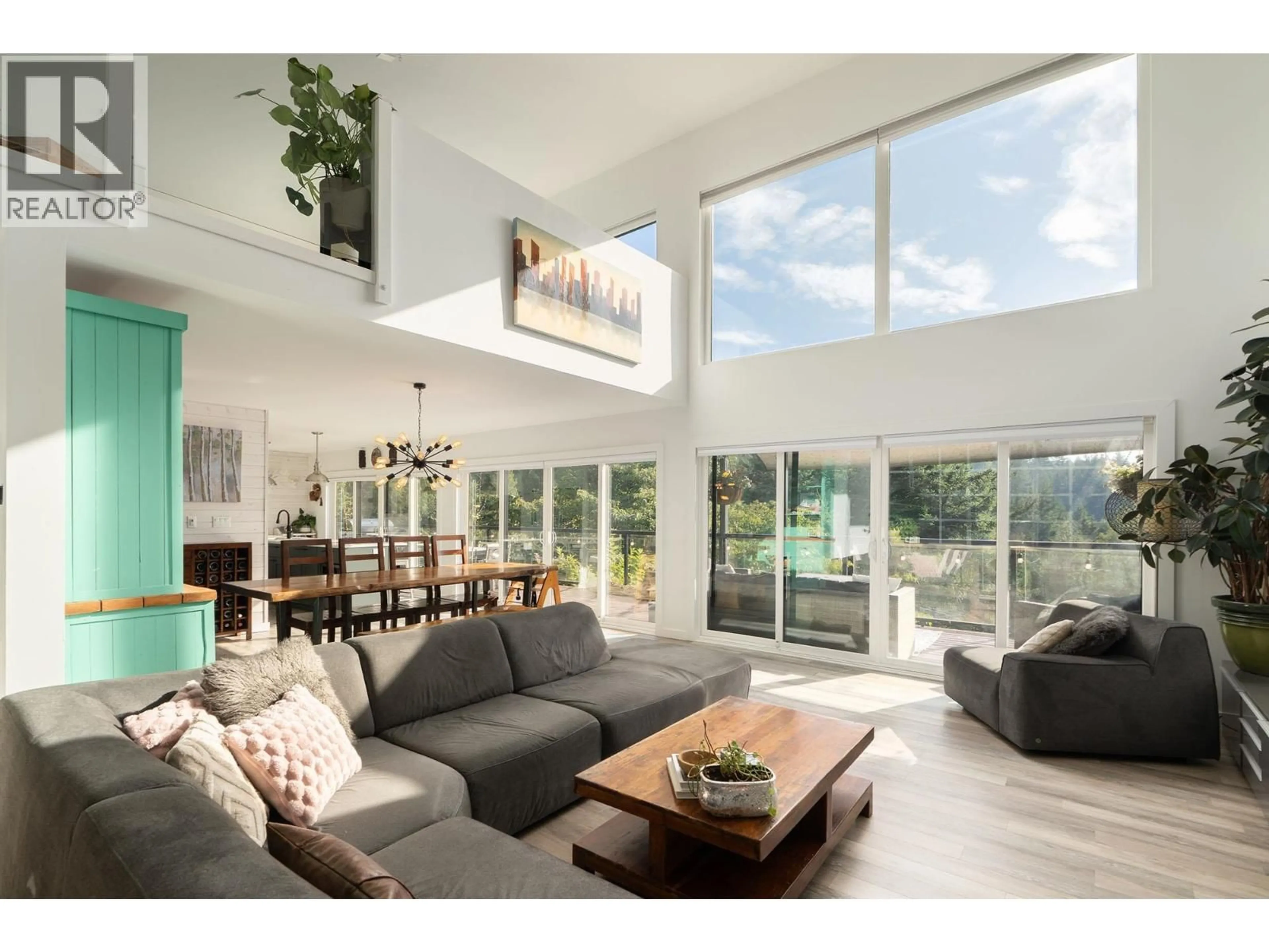 Living room with furniture, unknown for 955 WINDJAMMER ROAD, Bowen Island British Columbia V0N1G2