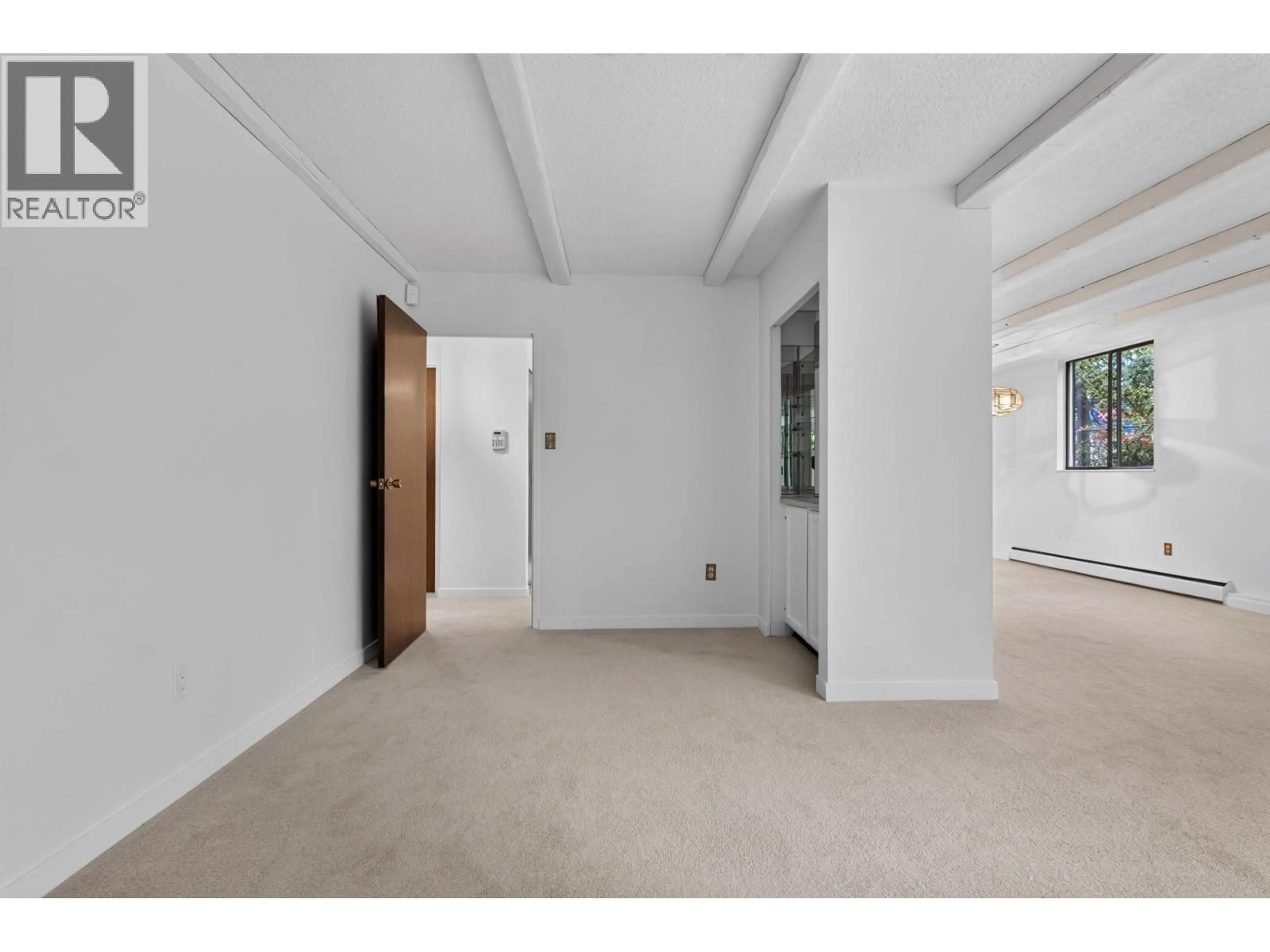 A pic of a room for 104 - 620 SEVENTH AVENUE, New Westminster British Columbia V3M5T6