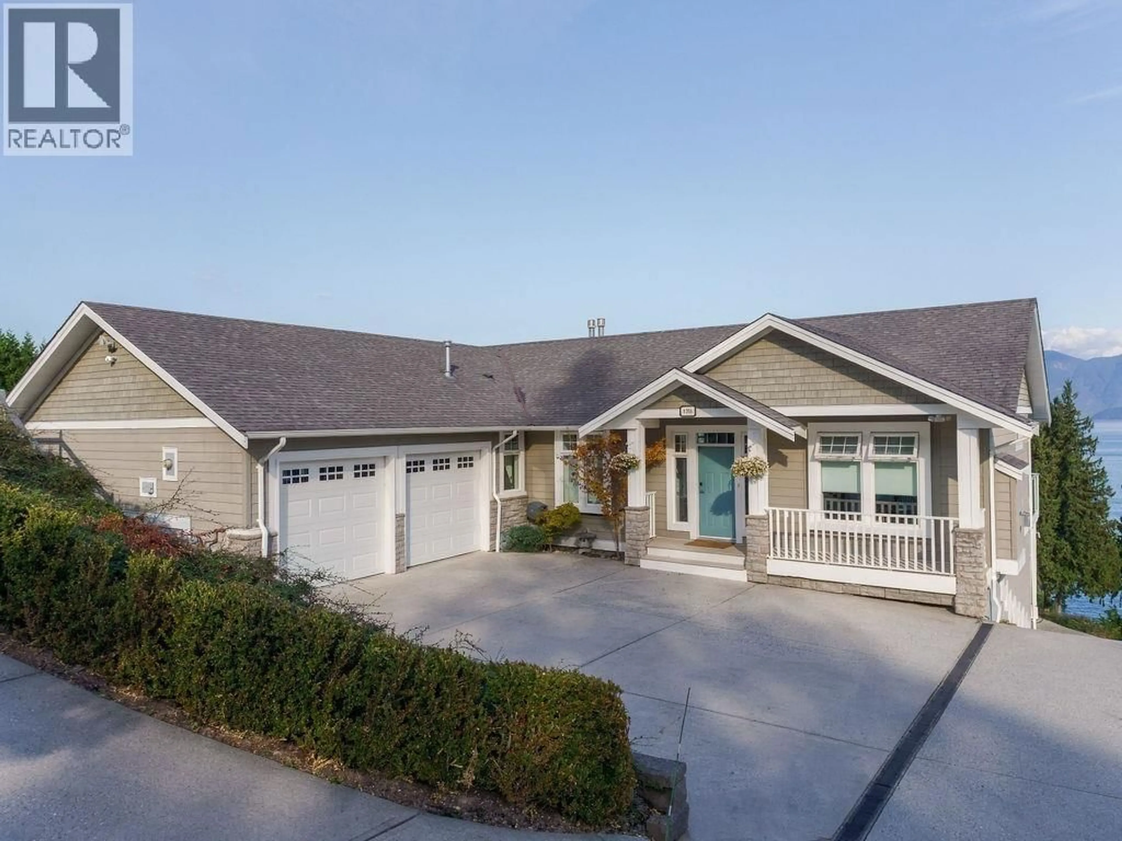 Home with vinyl exterior material, street for 1208 ST ANDREWS ROAD, Gibsons British Columbia V0N1V1