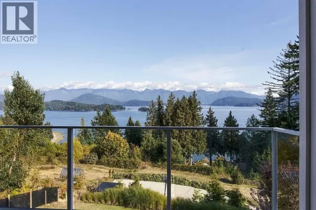 1208 ST ANDREWS ROAD, Gibsons 5