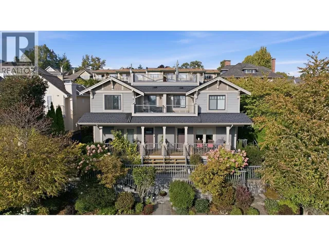 248 6TH STREET, North Vancouver 3