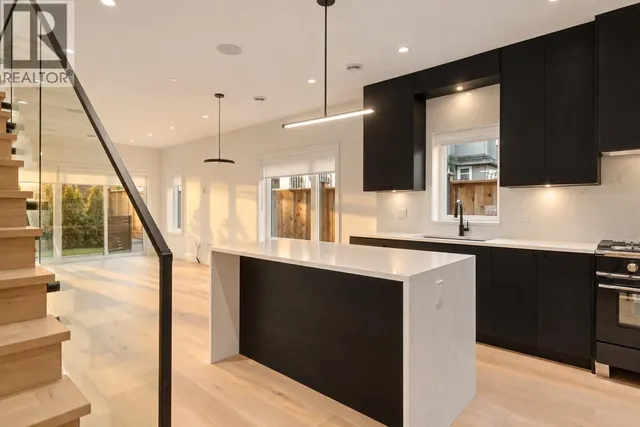 1 - 2539 GRANT STREET, Vancouver