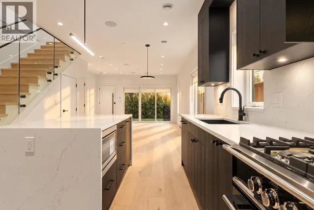 1 - 2539 GRANT STREET, Vancouver 2