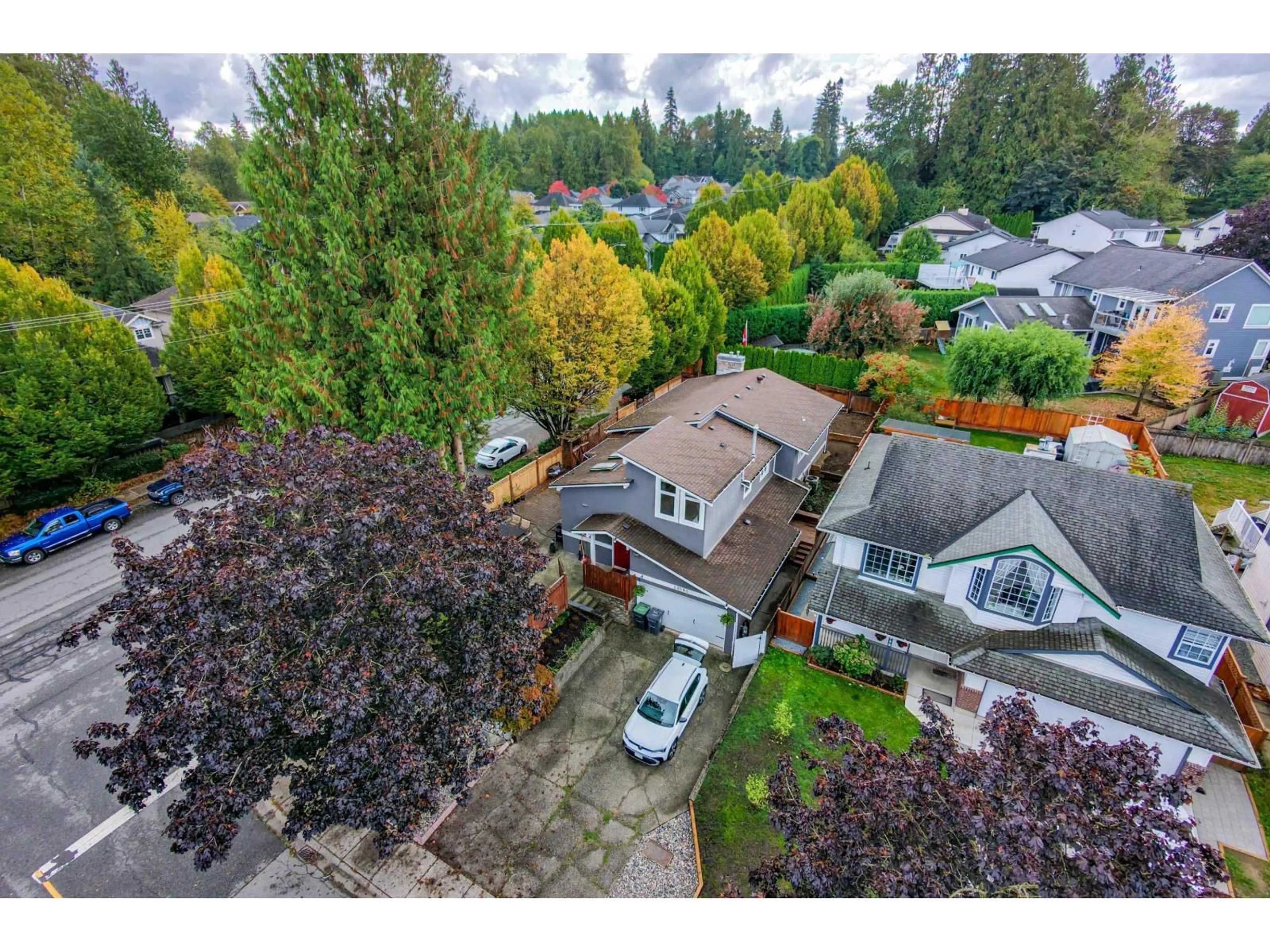 A pic from outside/outdoor area/front of a property/back of a property/a pic from drone, street for 21590 93A AVENUE, Langley British Columbia V1M2H7