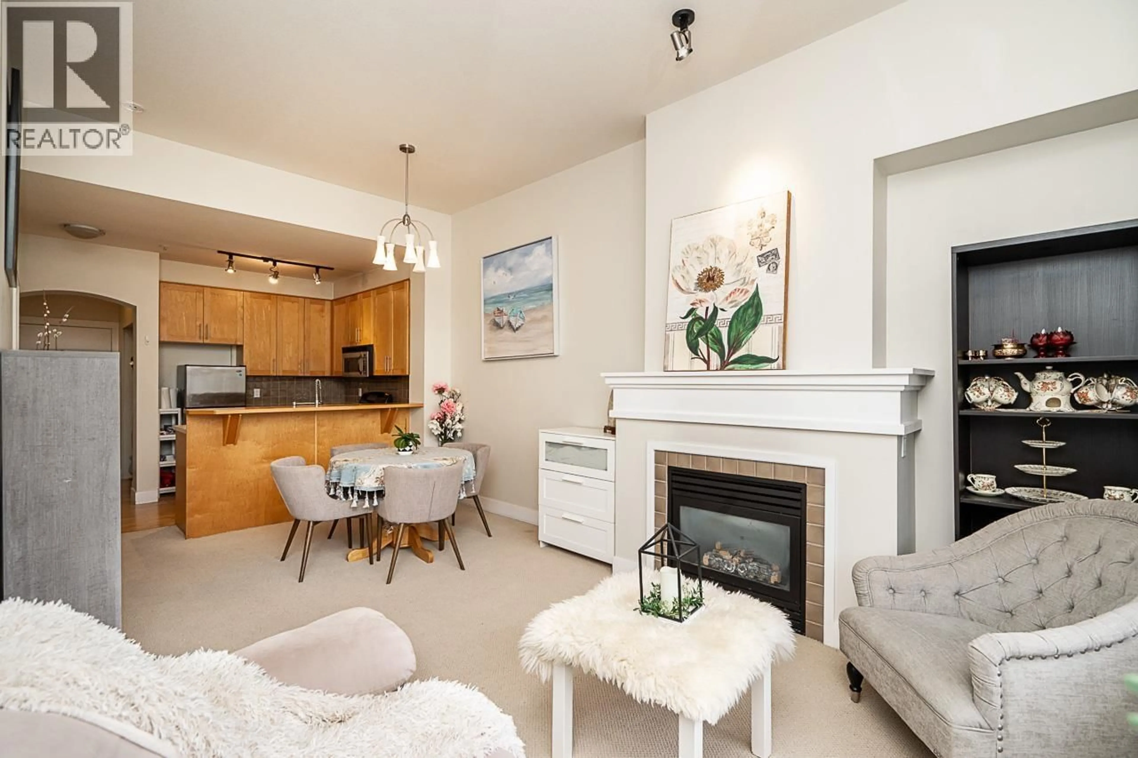 Living room with furniture, unknown for 1406 - 4655 VALLEY DRIVE, Vancouver British Columbia V6J5L6