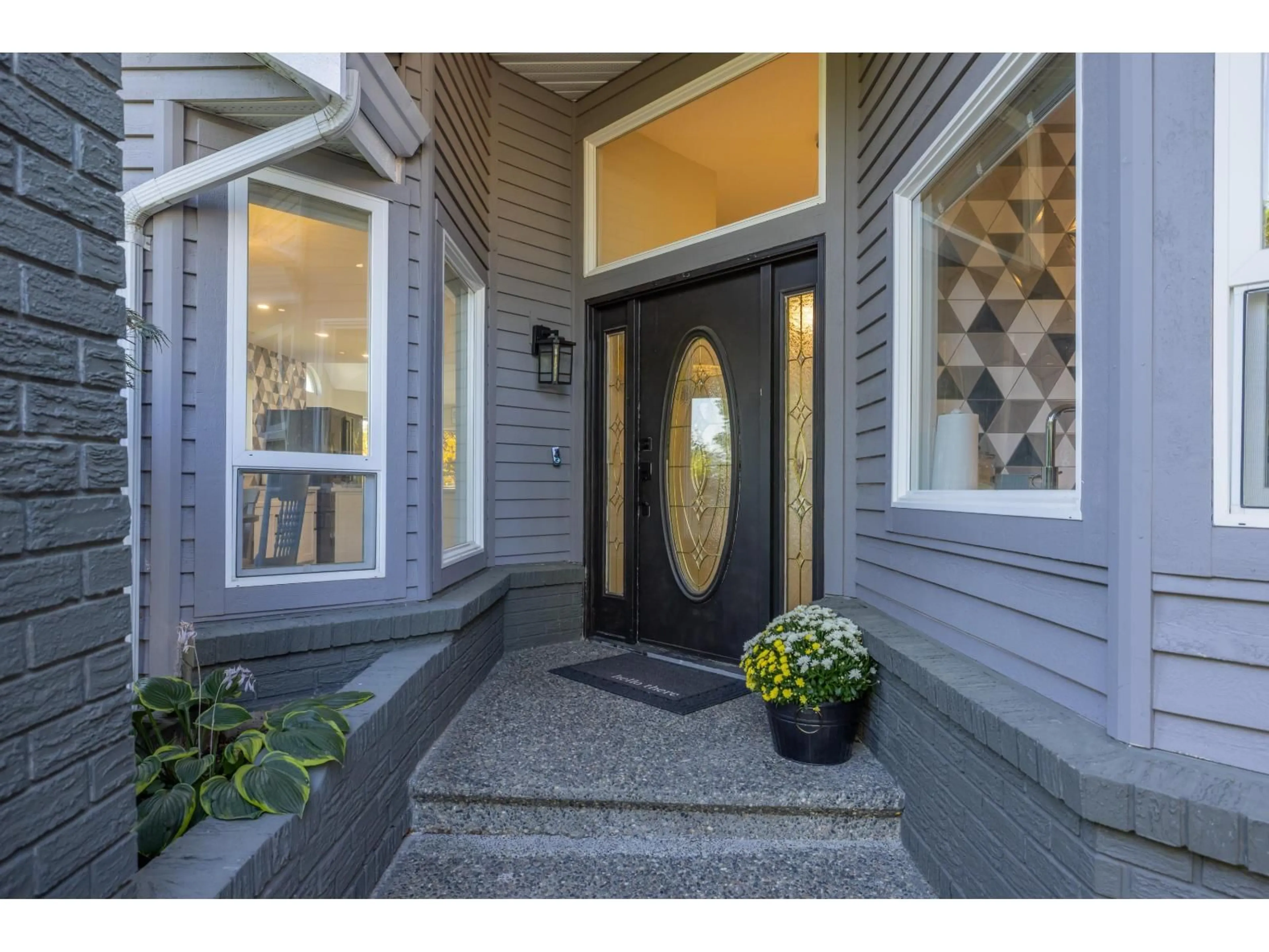 Indoor entryway for 35942 EMPRESS DRIVE, Abbotsford British Columbia V3G1S1