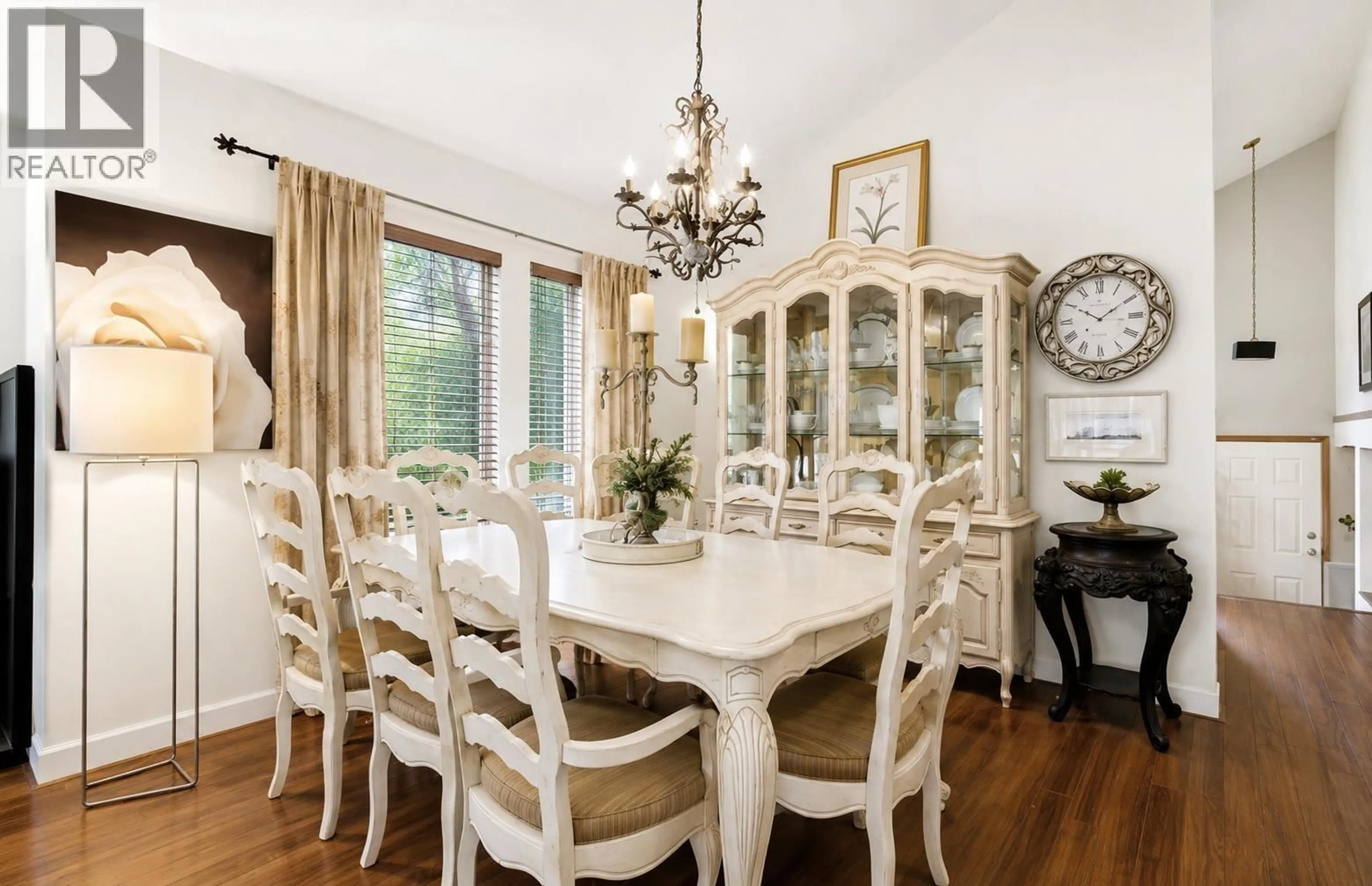 Dining room, wood/laminate floor for 875 PORTEAU PLACE, North Vancouver British Columbia V7H2P8