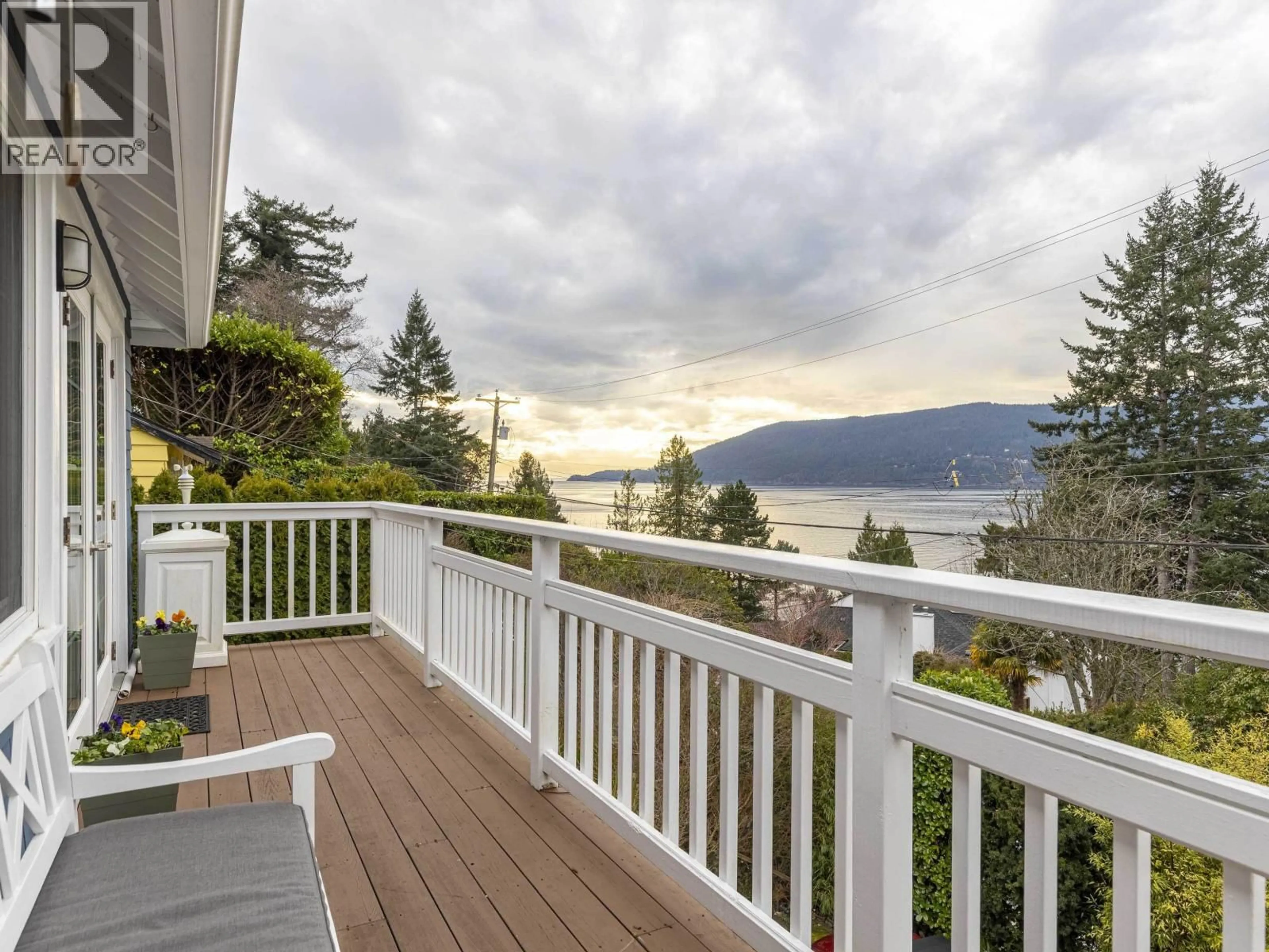 Unknown for 6252 WELLINGTON AVENUE, West Vancouver British Columbia V7W2H4