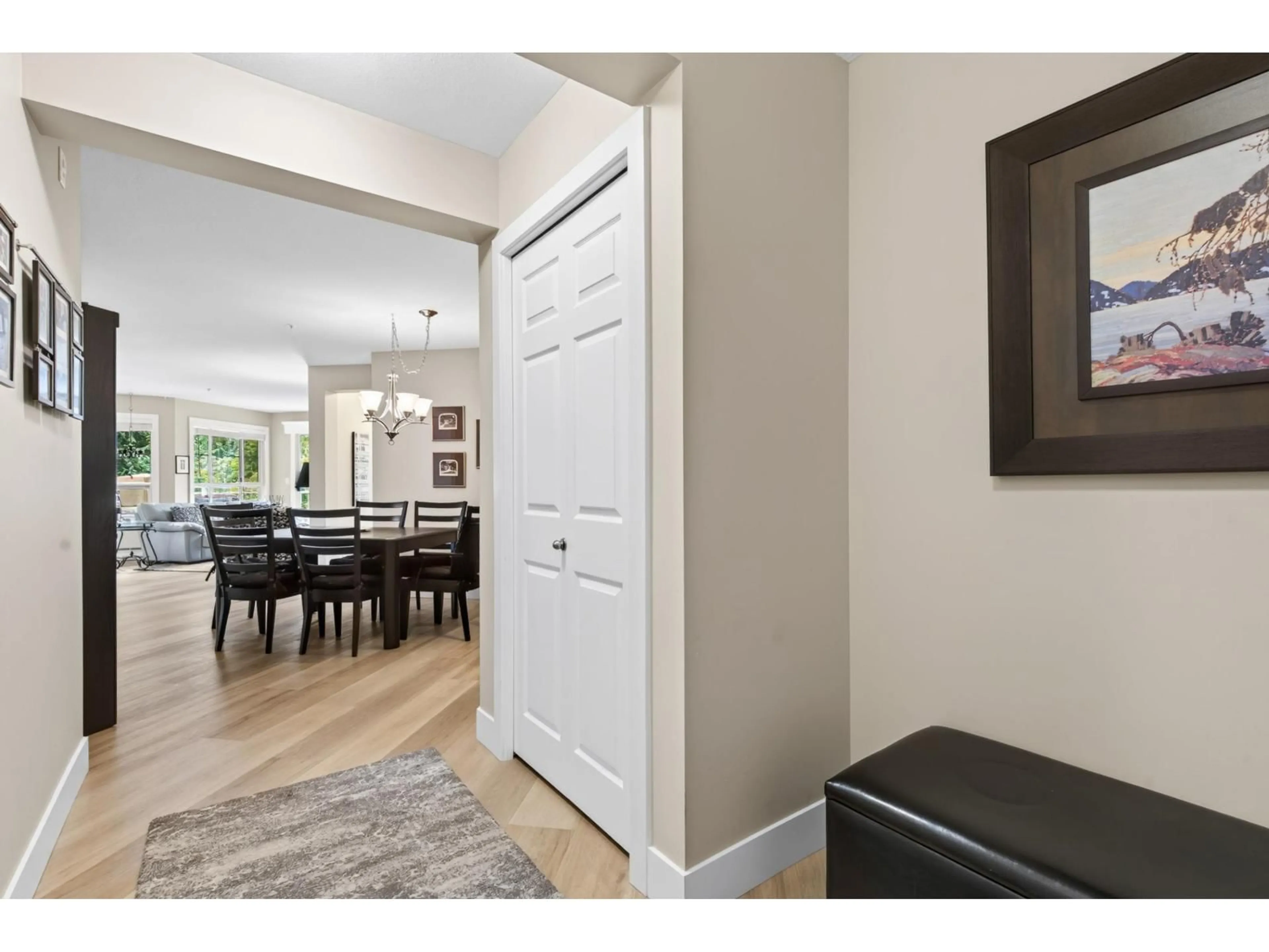 Indoor entryway for 305 - 15155 22 AVENUE, Surrey British Columbia V4A9T4