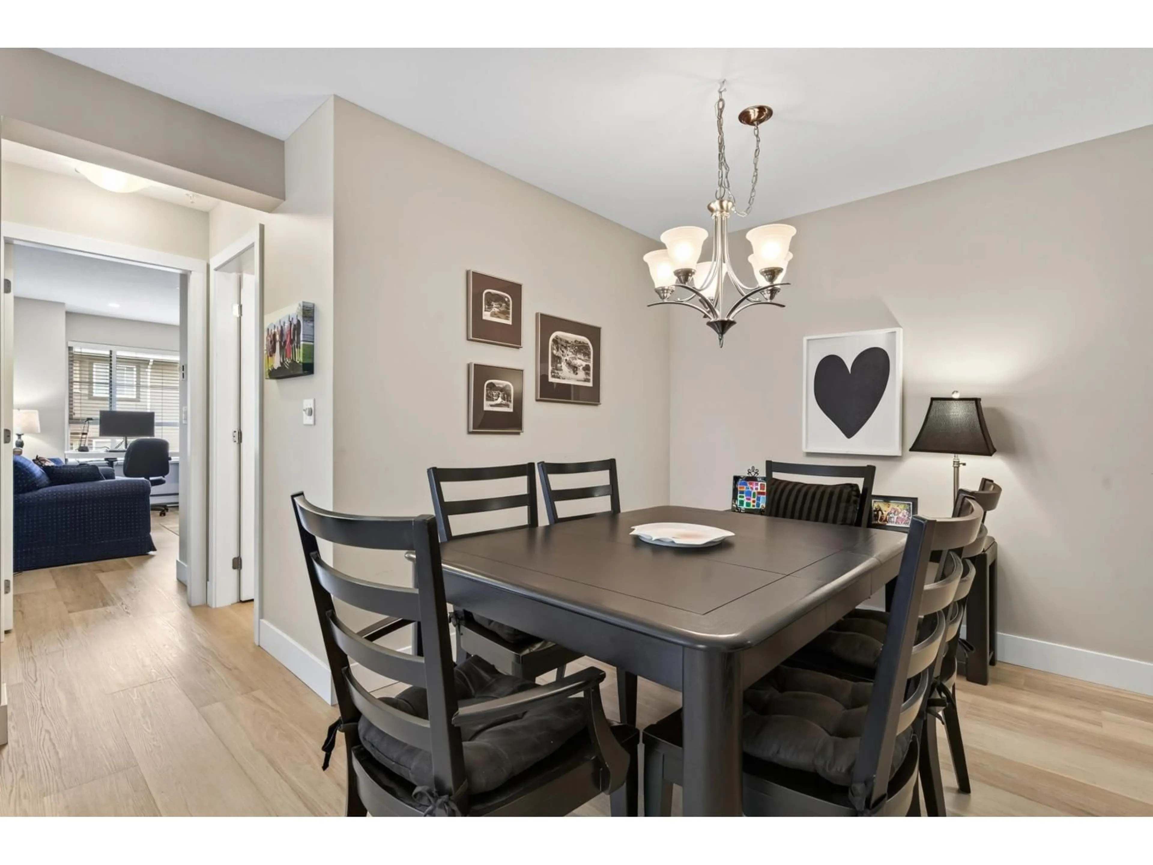 Dining room, wood/laminate floor for 305 - 15155 22 AVENUE, Surrey British Columbia V4A9T4