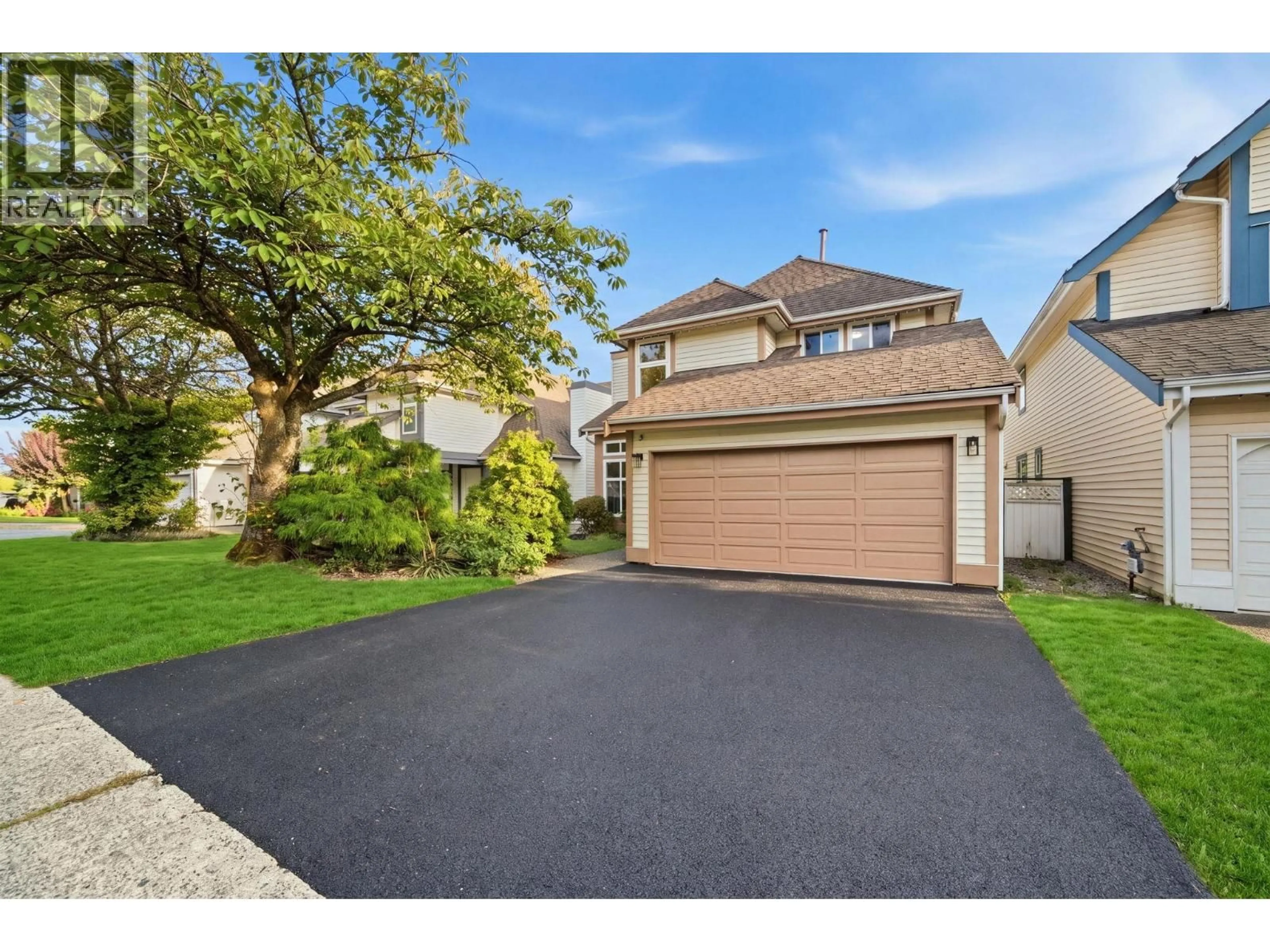 A pic from outside/outdoor area/front of a property/back of a property/a pic from drone, street for 2714 MARA DRIVE, Coquitlam British Columbia V3C5R9